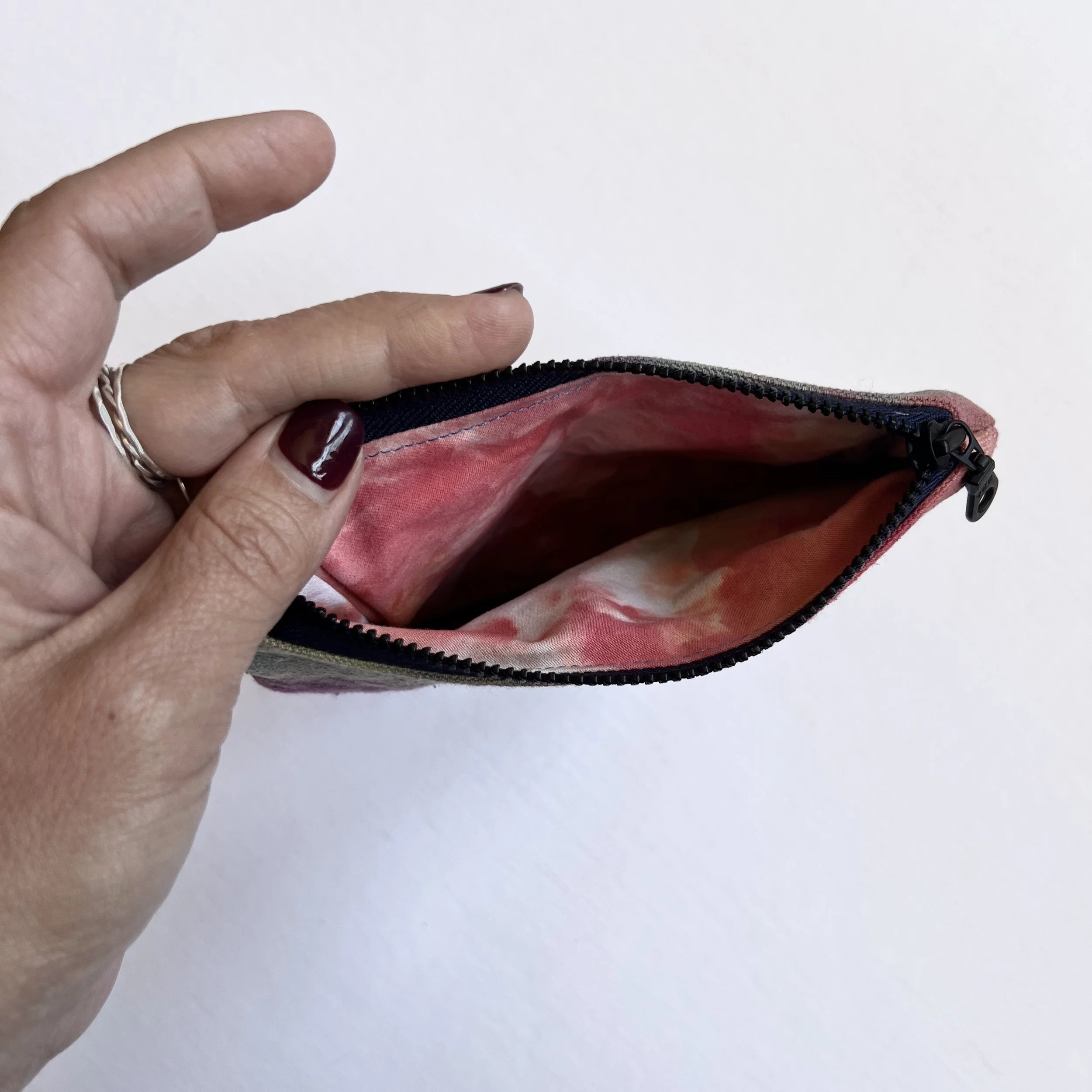 Hand-dyed pouch (small)