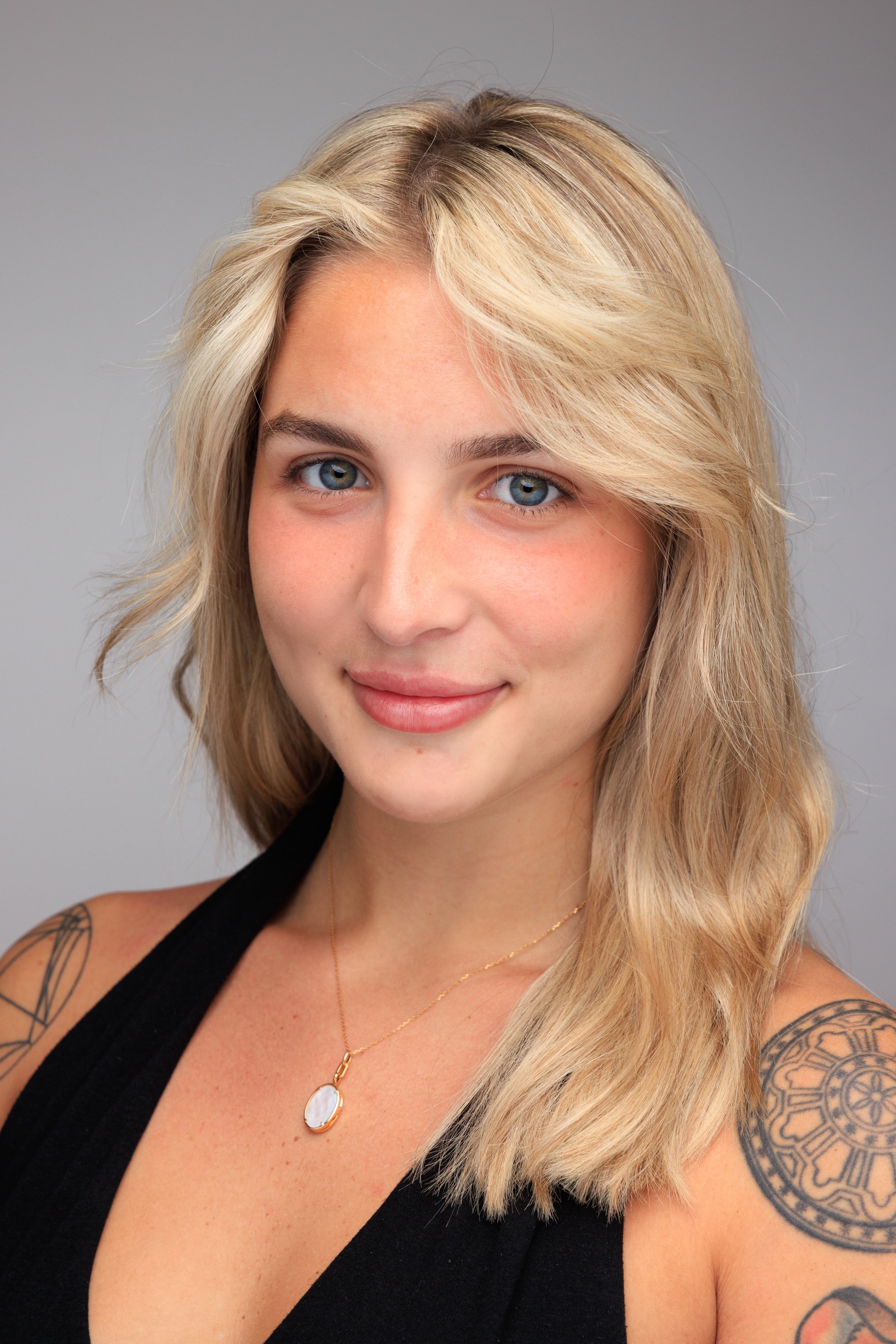 Headshot (December 2023)
