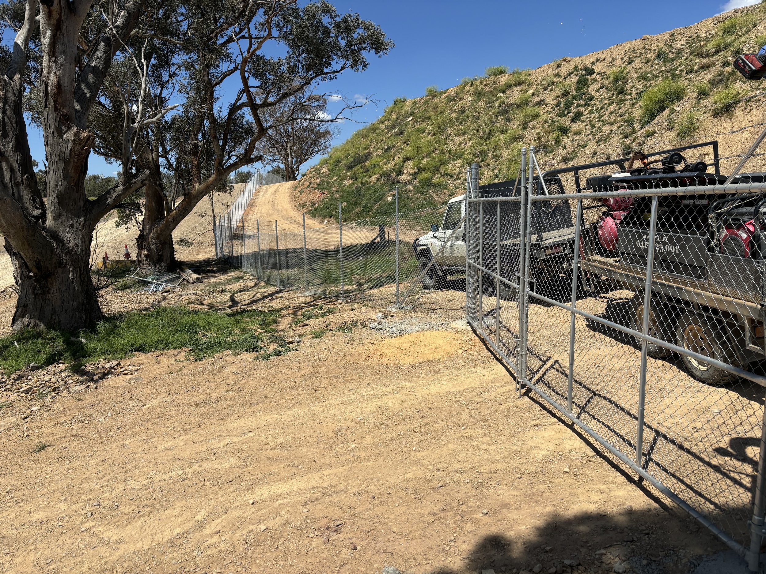 Commerical and security fencing