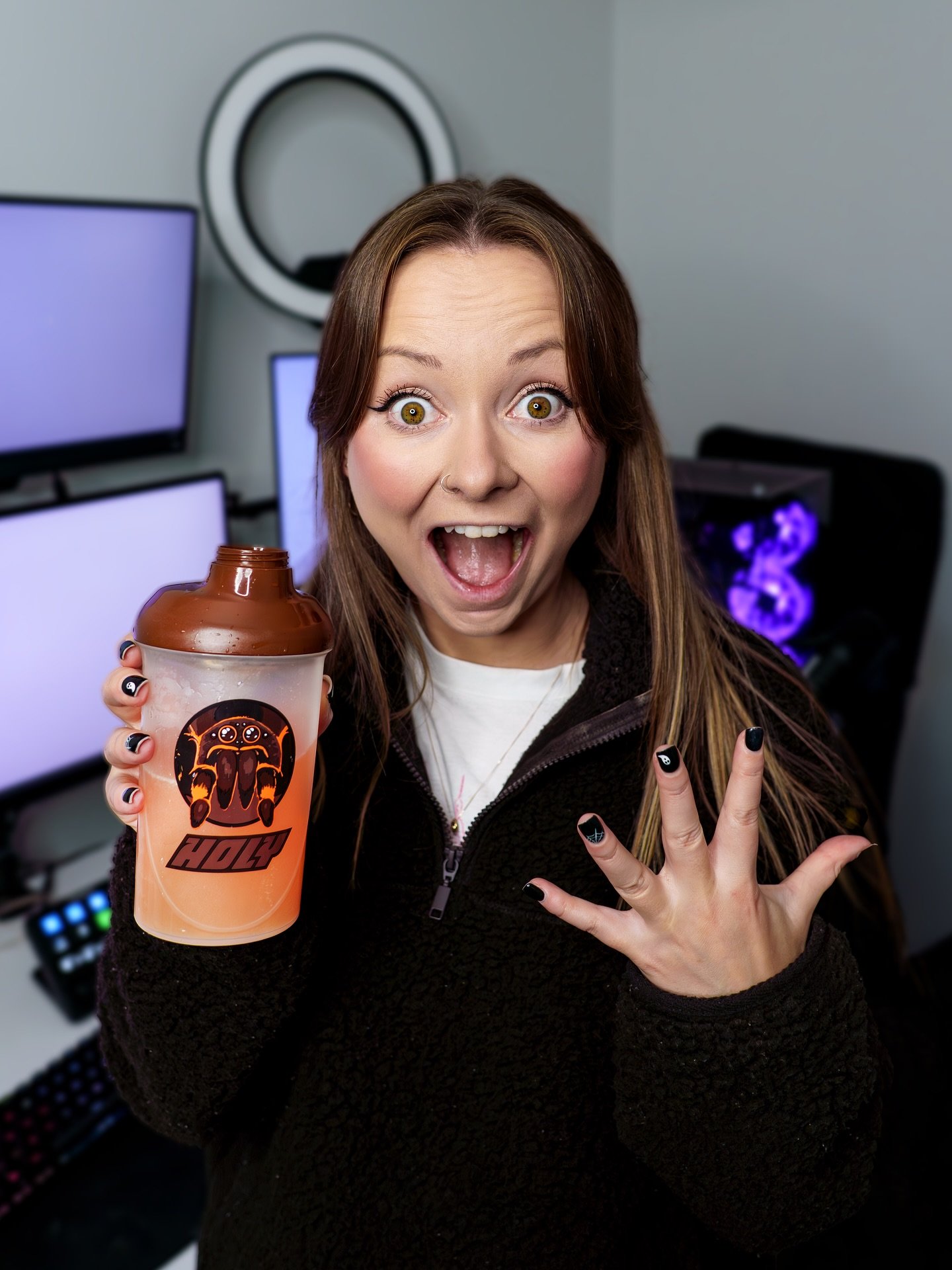 [AD] You don&rsquo;t want to miss out on this one&hellip;

To celebrate Black Friday/Week/Month @Holysquad_uk are knocking &pound;10 OFF their starter kits 🖤

PLUS if you use code &lsquo;LUCE5&rsquo; you get an extra &pound;5 off!

Now is the perfec