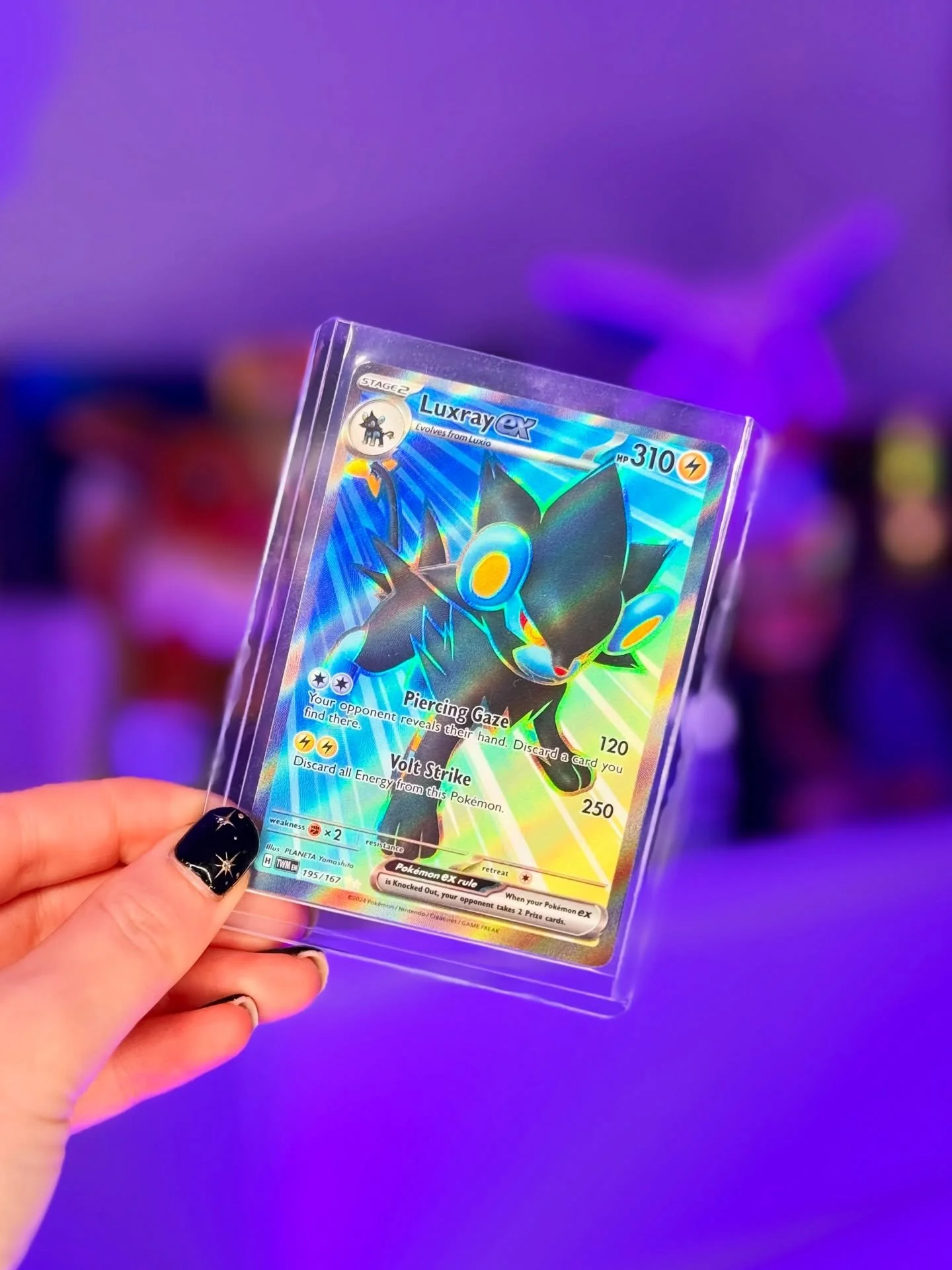 This Luxray might just be my favourite ✨

Spoiler: I say that every time I pulled another beauty!! 💜

#pokemonuk #pokemon #pokemoncard #pokemoncardcollector