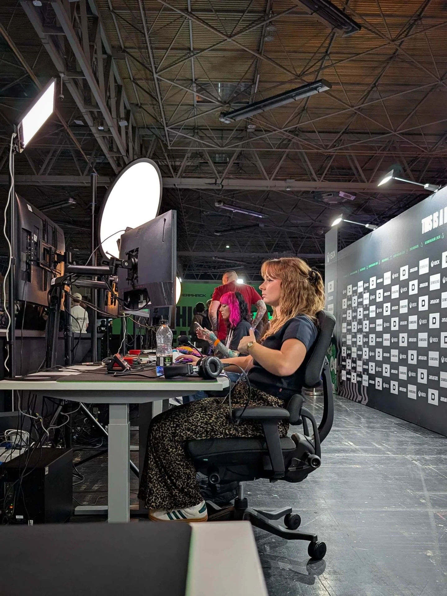 And that&rsquo;s a wrap on @DreamHack! ✨

What an incredible weekend meeting members of our community, networking, &amp; doing all of my favourite things!

Thank you to everyone who stopped by the stream &amp; came to say hello 💜

Now to sleep for t