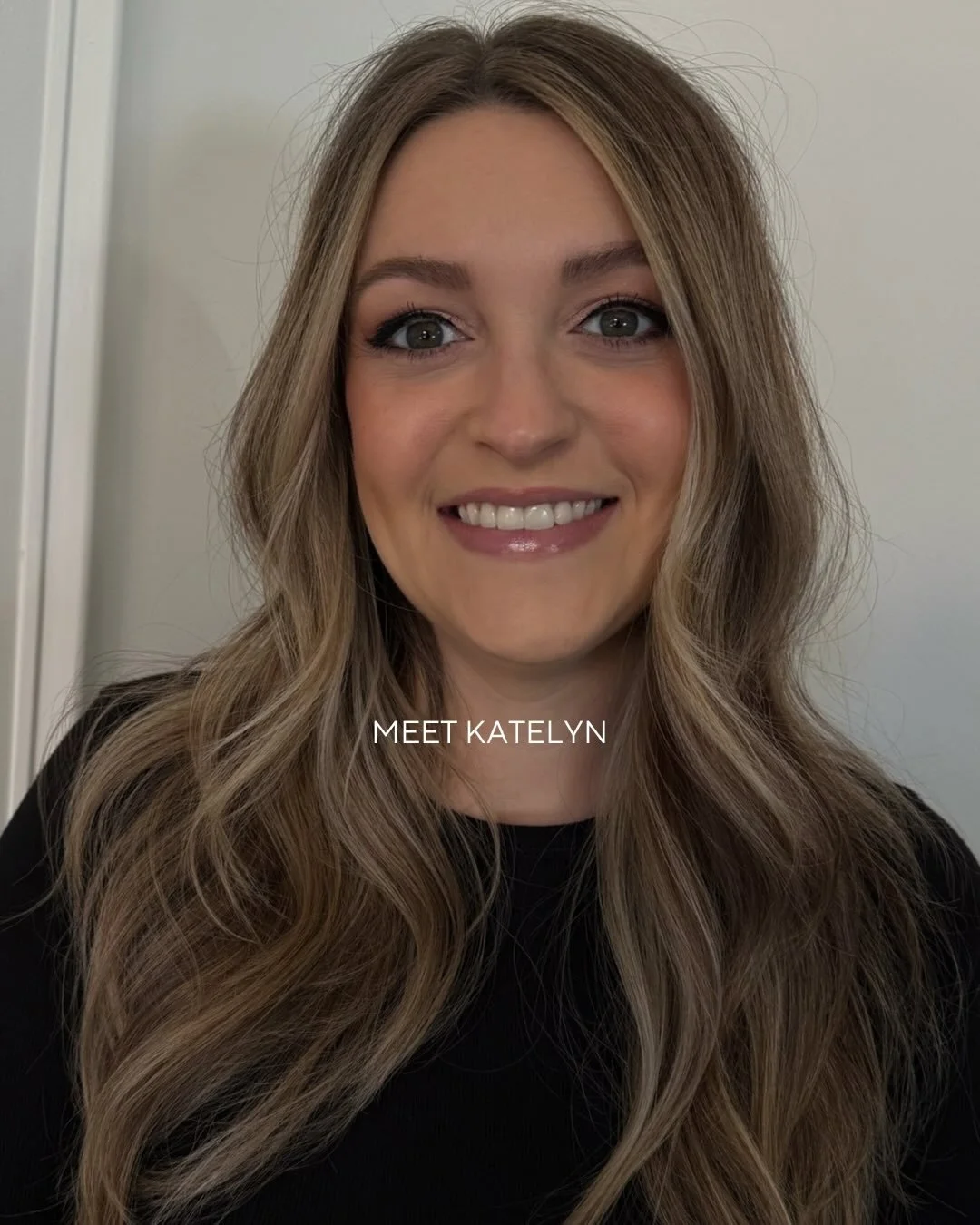Meet Katelyn:

Katelyn is one of our extension artists here at Pretty Co. She also specializes in blonding. 

She is expecting her second bundle of joy and will be on maternity leave starting at the end of April.

Be sure to check out her work and gi