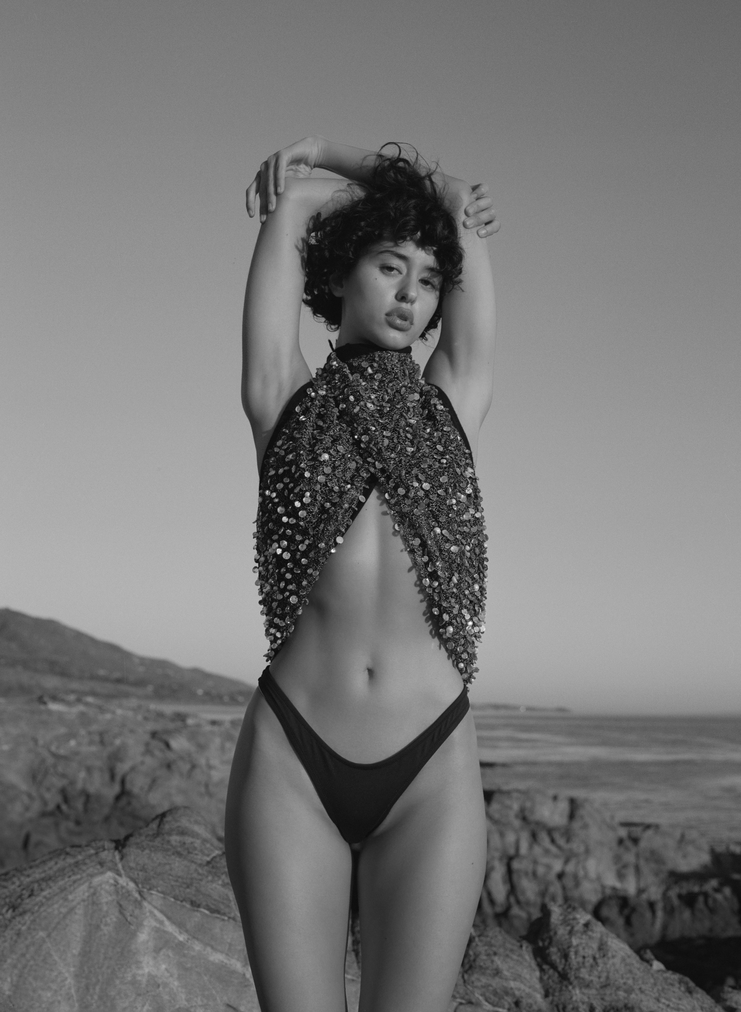 xLookFour_BW_3 2.jpg
