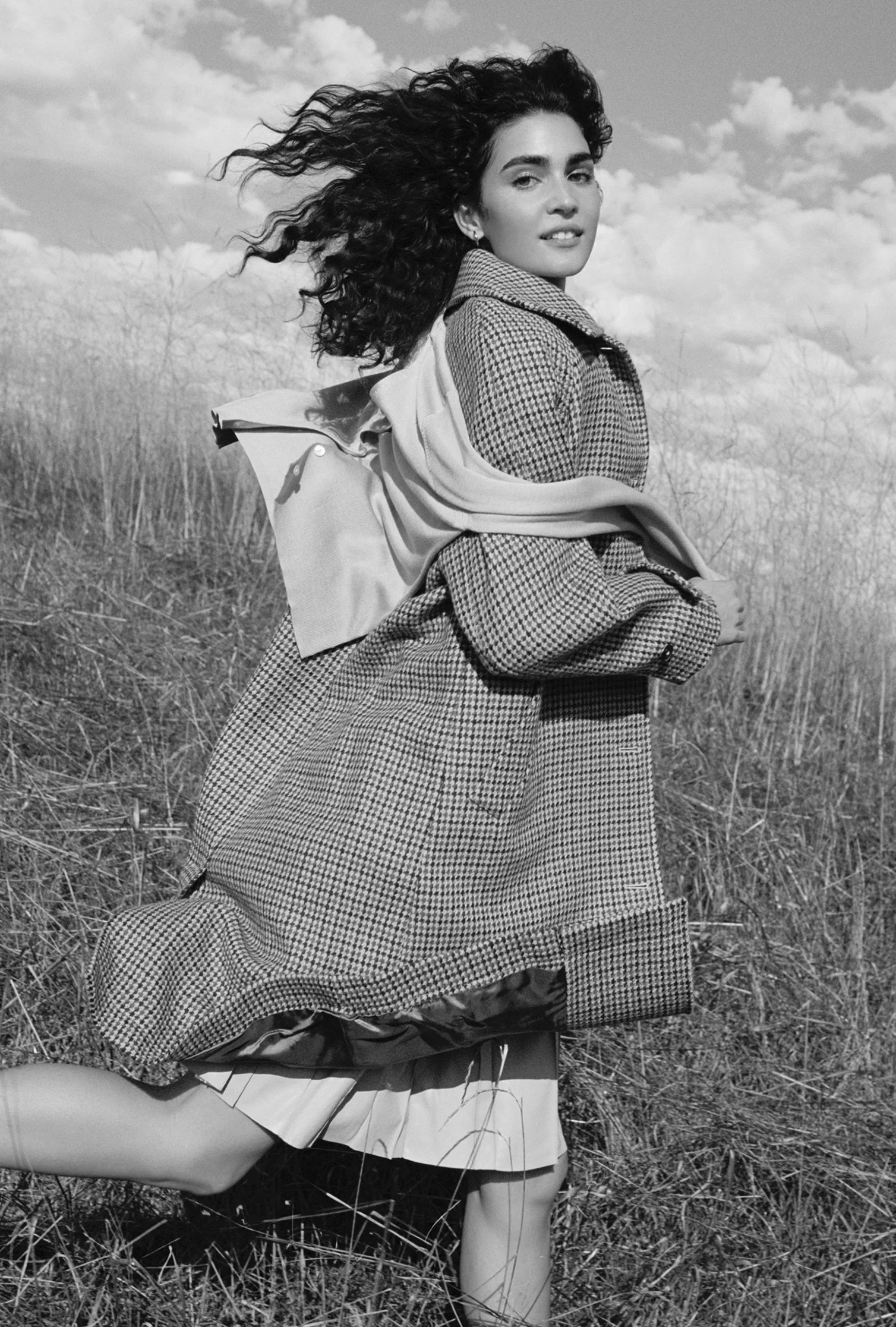 x_outfitone_bw34.jpg