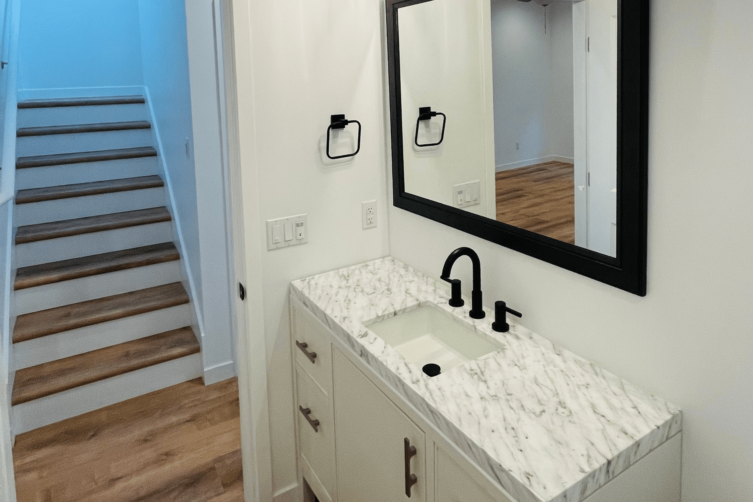 6737 thomson website Pictures (5).png