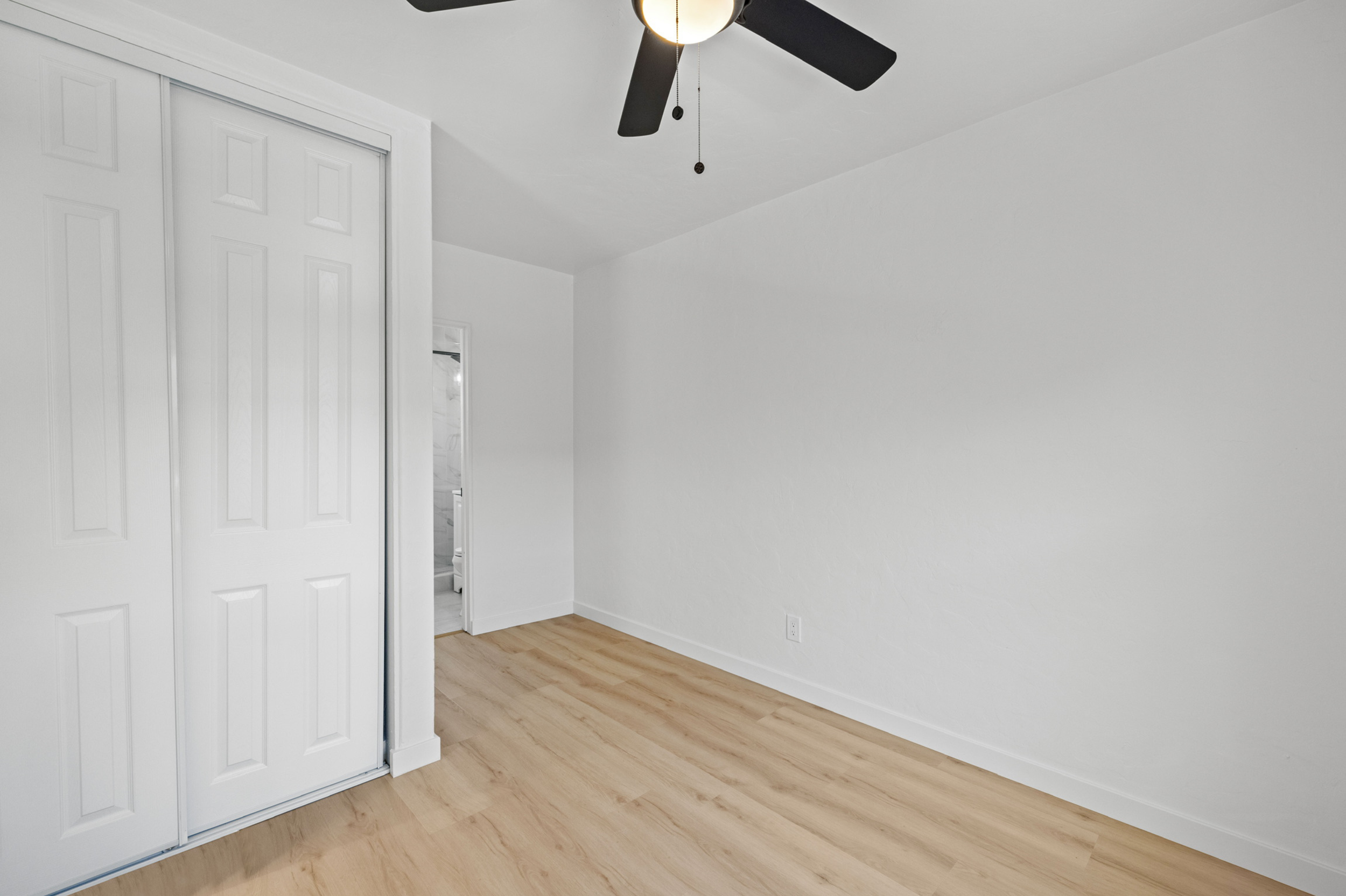 4626 32nd stwebsite Pictures (2).png