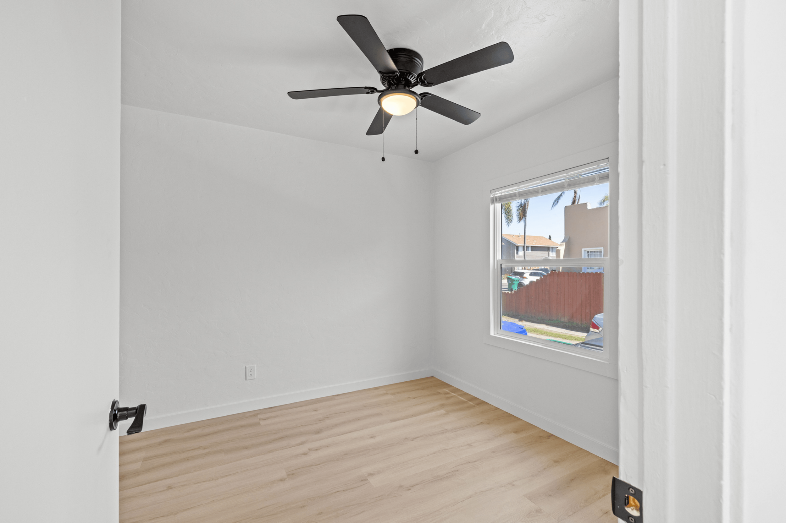 4626 32nd stwebsite Pictures (1).png