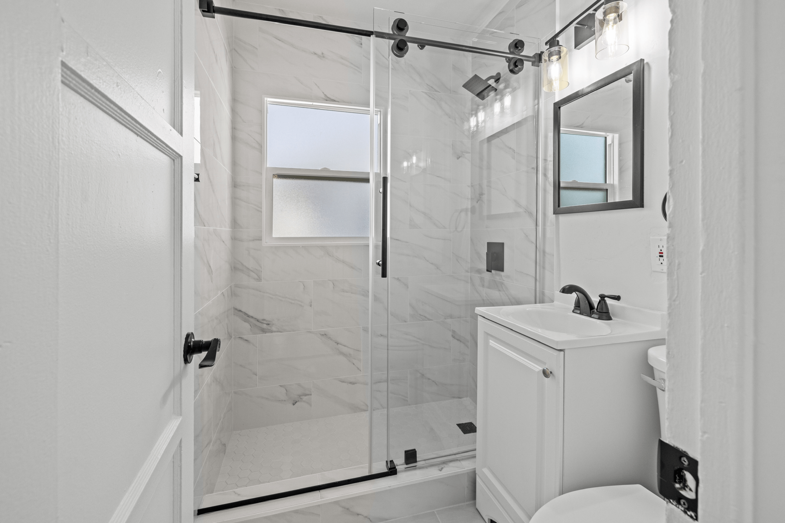 4626 32nd stwebsite Pictures.png