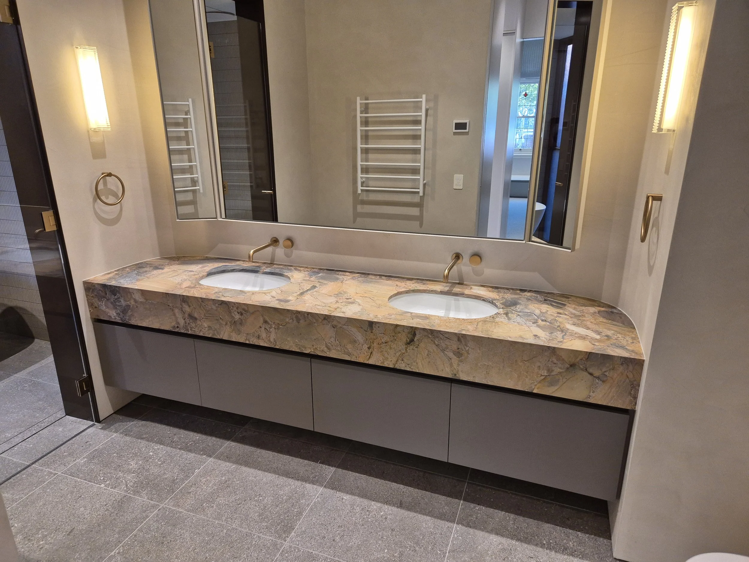 Dual basin Moonee Ponds.jpg