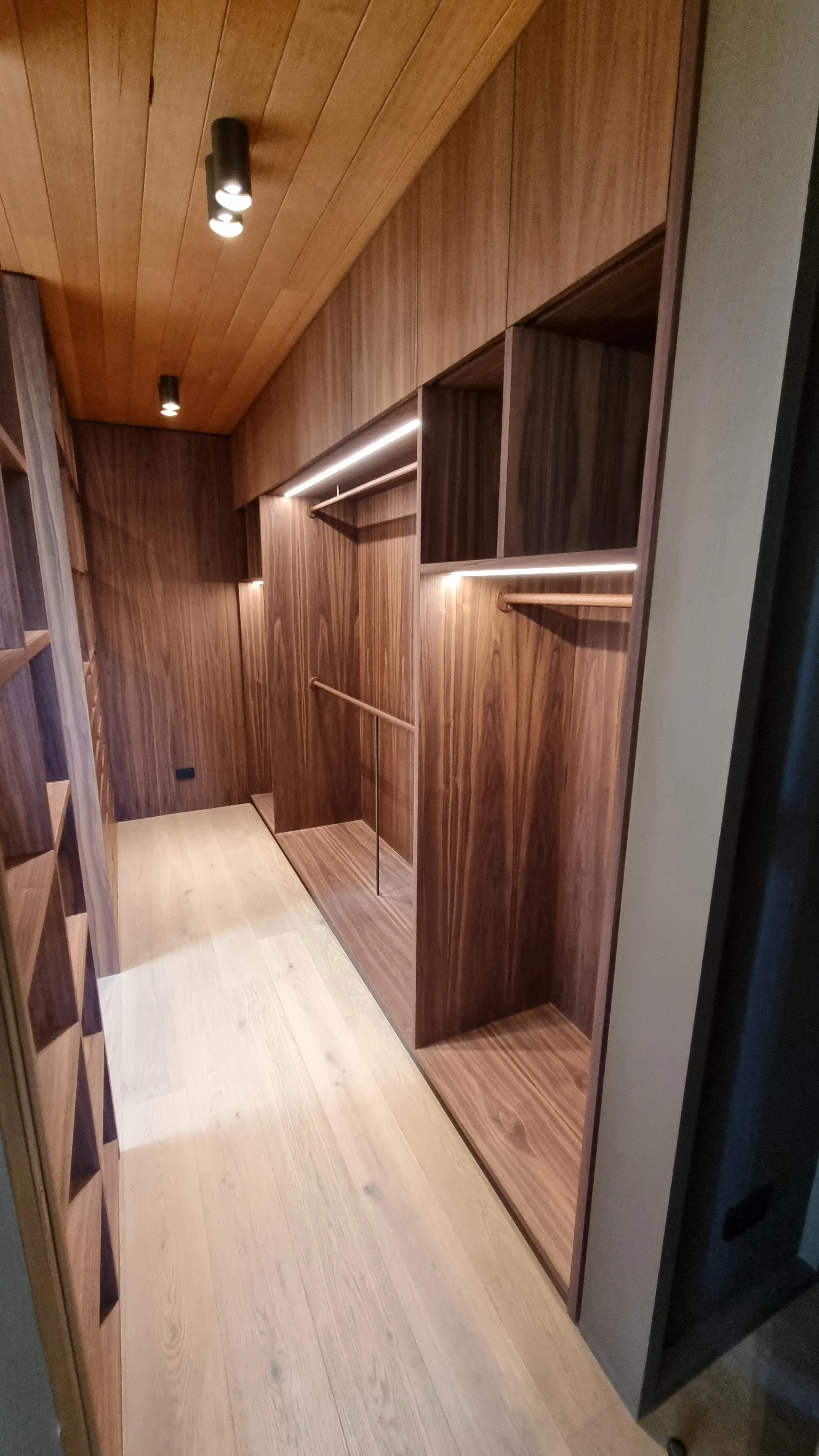 2022 Longstaff WIR 1 PB.jpg