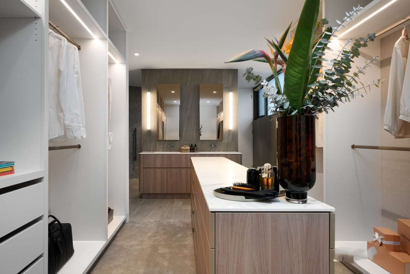 Glen Iris Walk In Robe 1-2.PNG