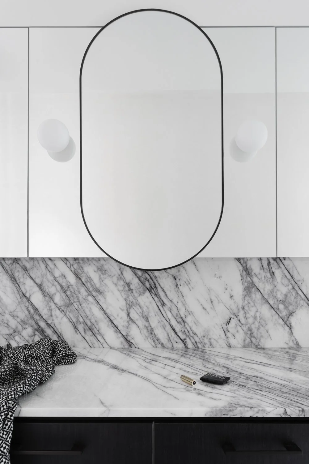 Camilla-Molders-Design-interior-design-decoration-melbourne-alphington-marble-bath.jpg