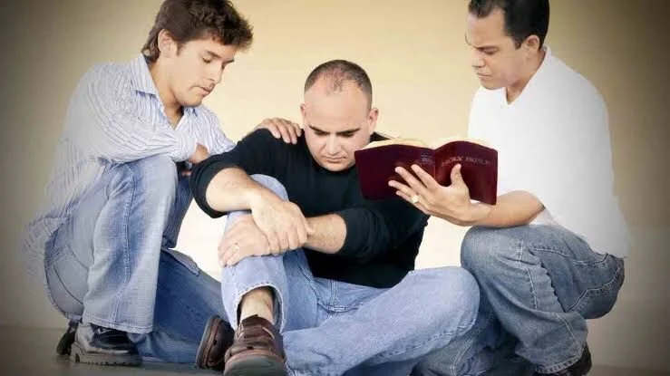 Pesadas Cargas Ajenas