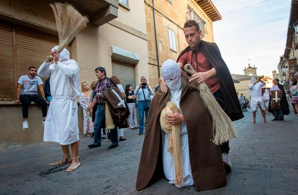Basta ya! Que callen los religiosos y hable la Biblia