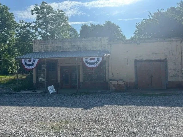 A familiar Lawrence County name is back &mdash; this time with fresh, locally grown produce!

The Pool family has opened a small self-serve produce stand at the former Pool&rsquo;s Grocery location near the intersection of County Roads 235 and 236, b