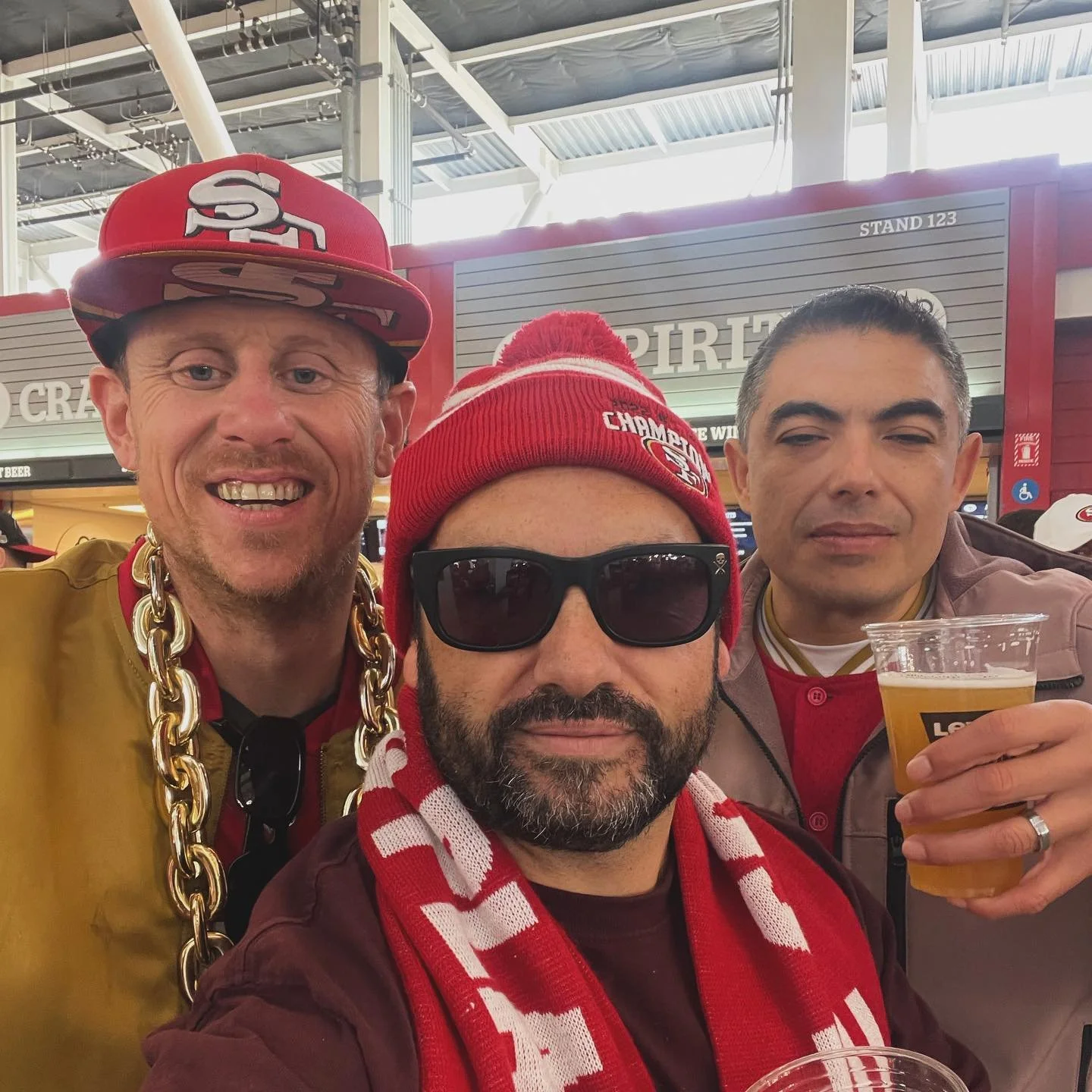 49ers with the W!
.
.
.
. #49ers #49ersfaithful #niners #bangbangninergang #football #sunday