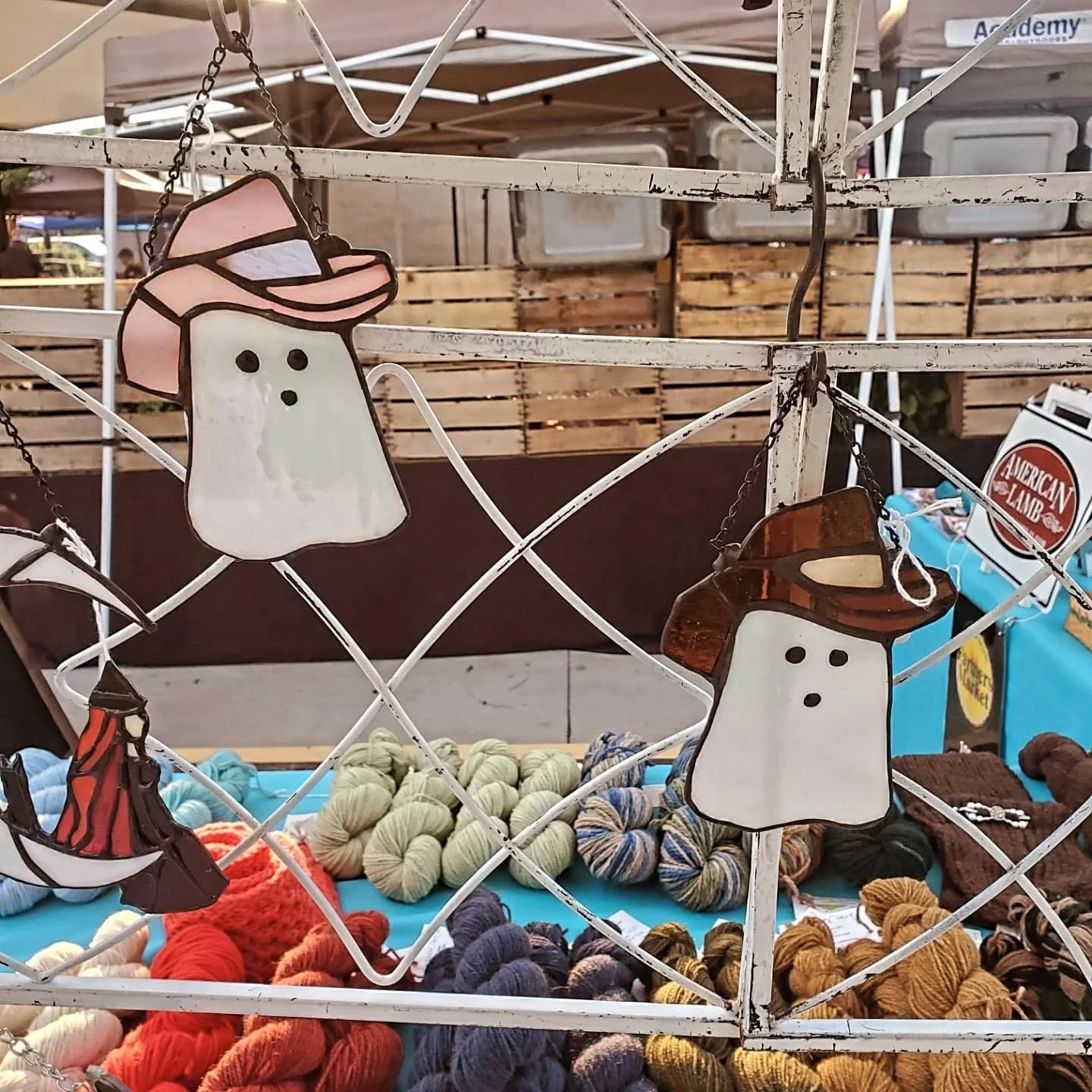 This week we have some Halloween suncatchers. We'll be @hickoryncfarmersmarket until 1pm today.

#halloween 
#spookyseason👻 
#suncatchers 
#stainedglass
#Ironworks 
#smallbusiness 
#hickoryfarmersmarket 
#hickorync 
#supportlocal
