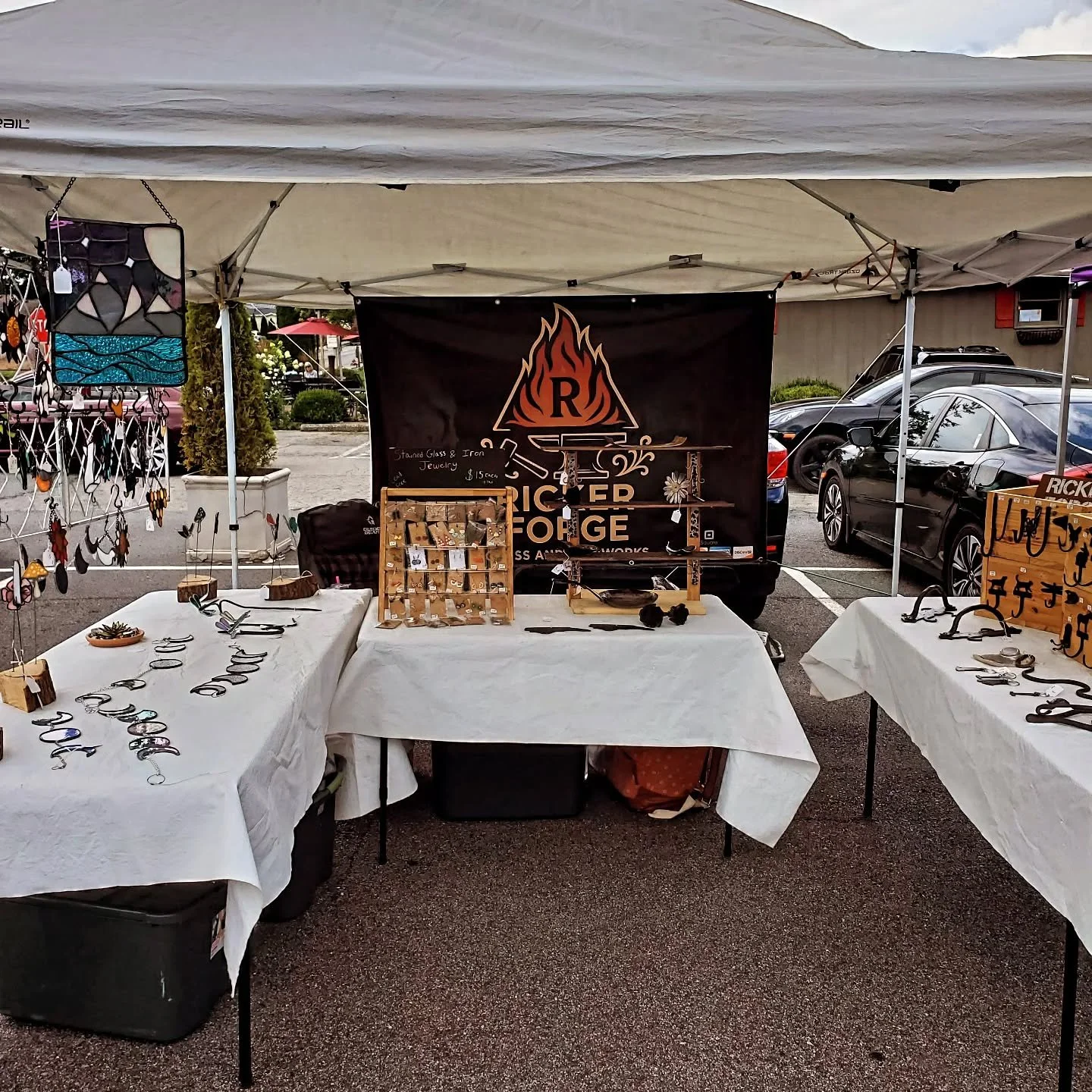 Today we're at the blowing rock farmers market. We'll be there until 5pm today. Come by and see us!

#blowingrocknc
#supportsmallbusiness 
#supportlocal 
#stainedglass 
#Ironworks