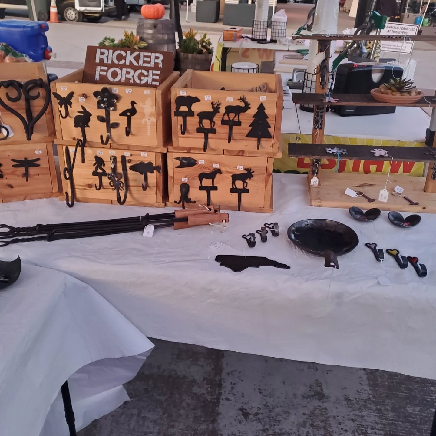 Today is the last day of the regular season @hickoryncfarmersmarket starting next week we'll be here from 10am-1pm on Saturdays.

#stainedglass
#Ironworks 
#supportsmallbusiness 
#shoplocal 
#hickorync 
#perfectpresents🎁