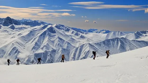Uphill ski touring in Kashmir