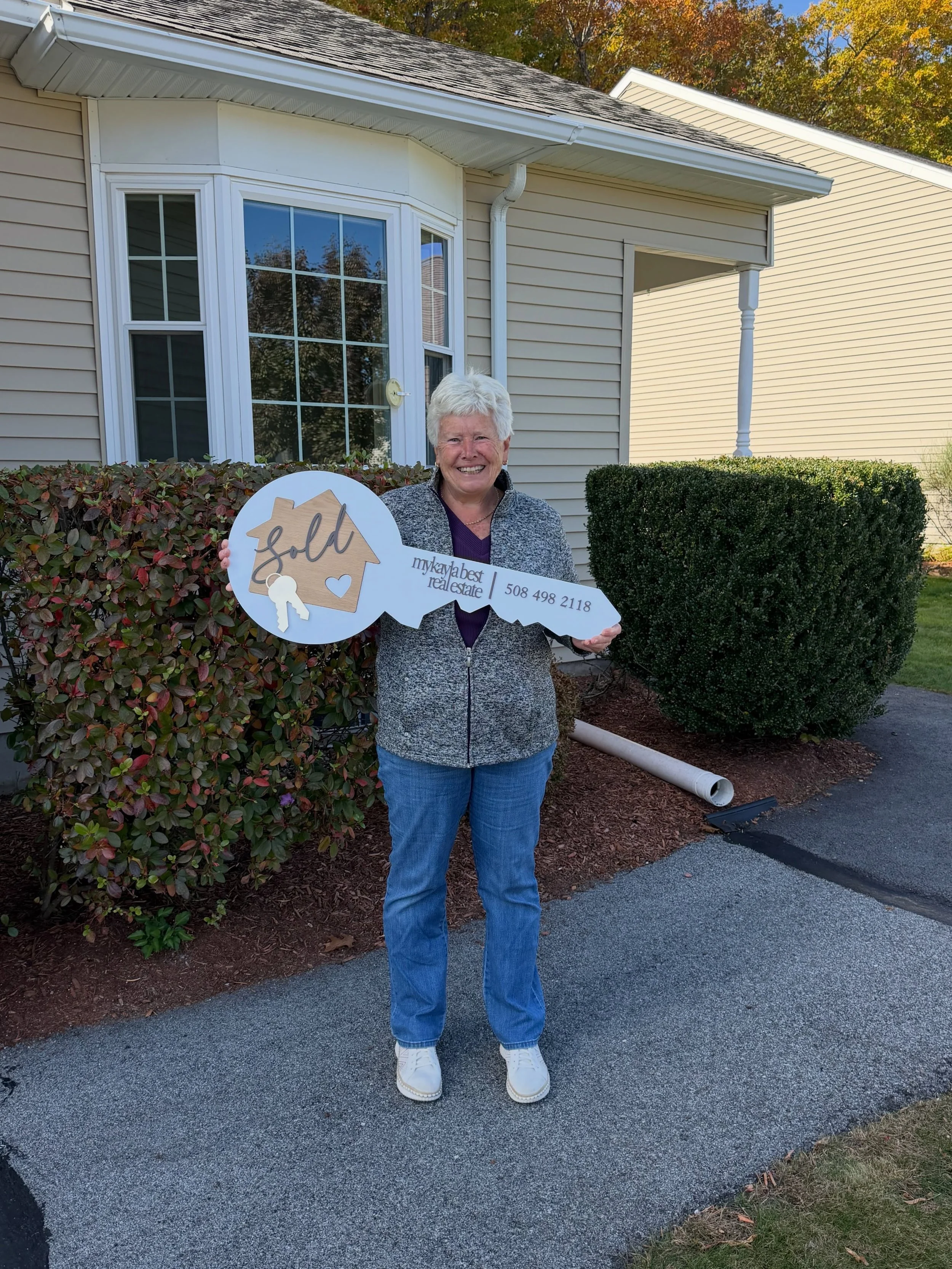Some things are just worth the wait!

From the very beginning, Cindy knew exactly where she wanted to be. She had her heart set on a particular condo community, and over the course of our time working together, we toured several units there. Unfortun