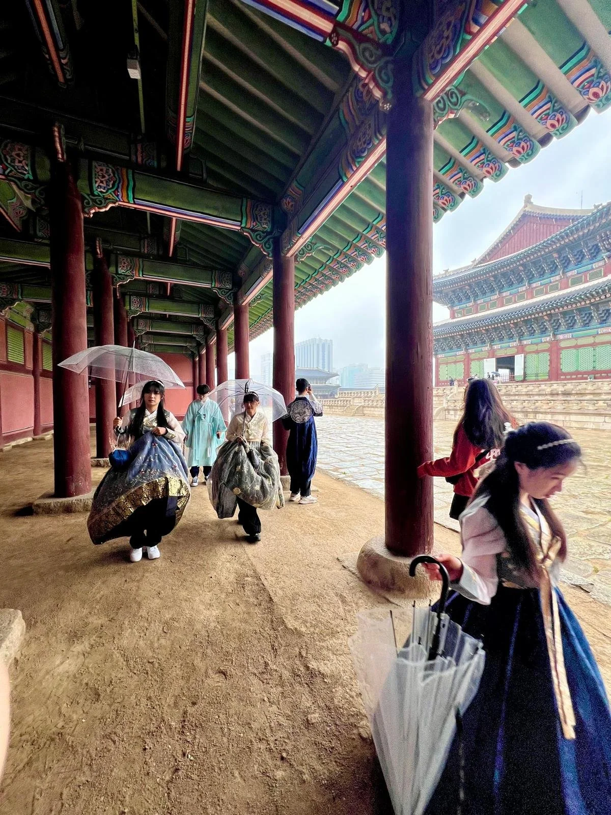 Gyeongbokgung palace photography with trational Korean dresses, Seoul, South Korea