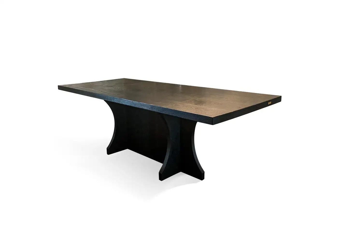 Bangall_Table_Front_angle_Jb_master.jpg