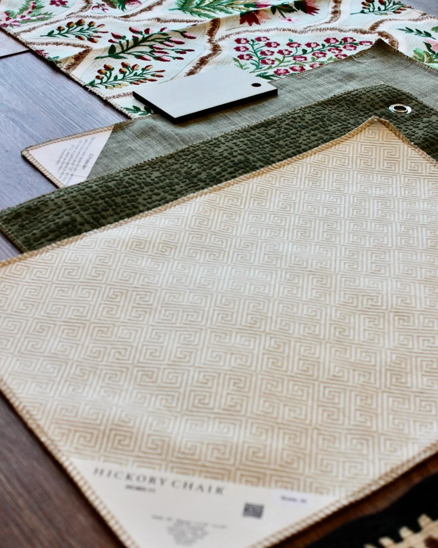 Bring your vision to life with custom Hickory Chair furniture&mdash;tables, beds, dressers, chairs and more! We can help you choose every detail, from fabric to finish. The perfect gift for someone special (or for yourself!).