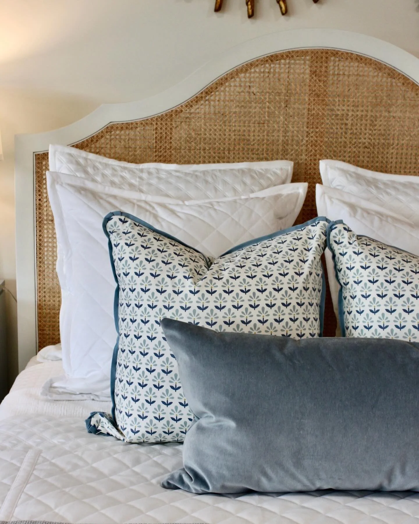 Need an entire space refresh? We&rsquo;ve got you 🤩 We&rsquo;ll provide the bedding, furniture (custom!), pillows and more&mdash;a fully designed &amp; styled space delivered.