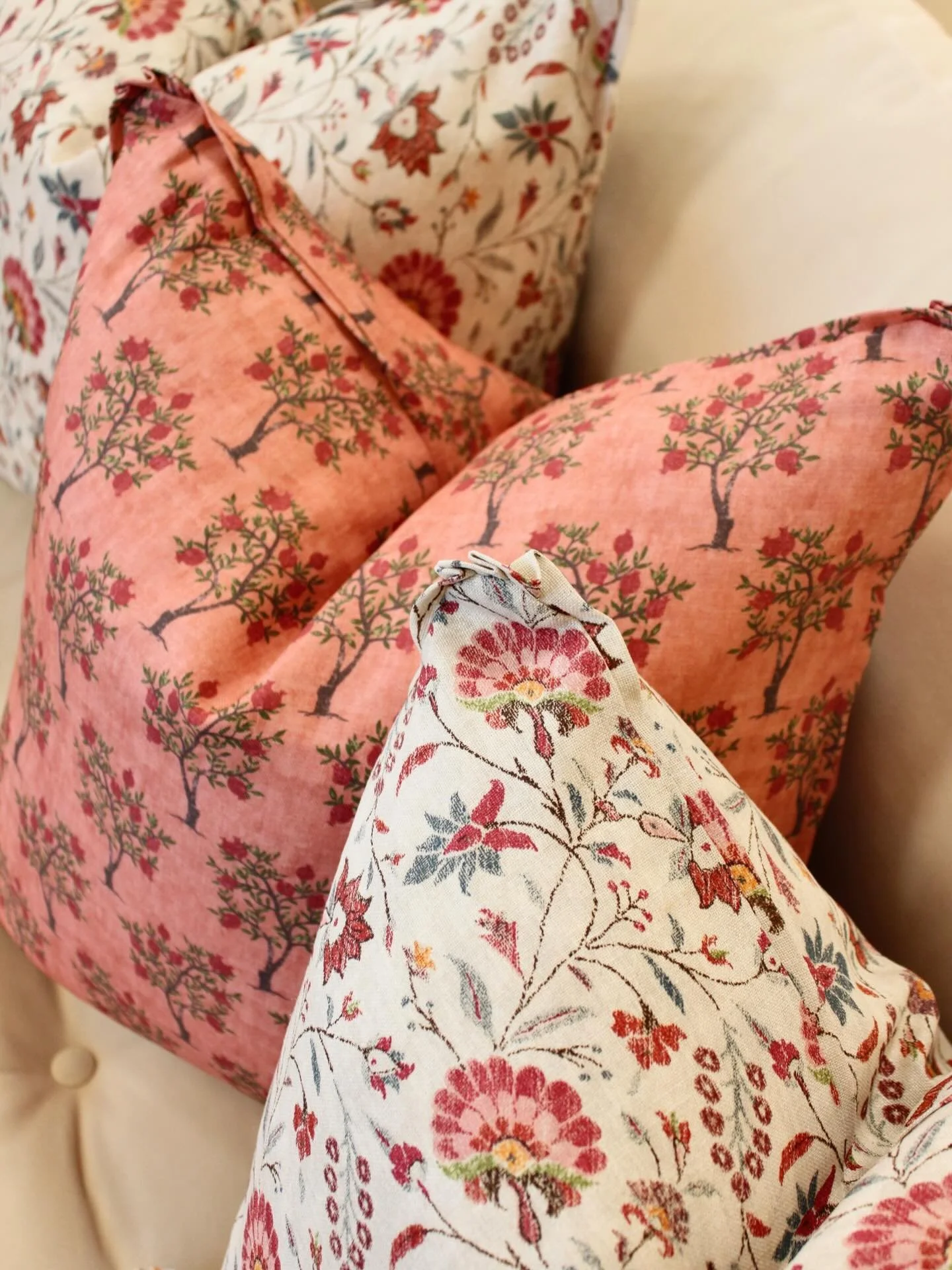 All the heart eyes for these Lisa Fine pillows&mdash;Happy Valentine&rsquo;s Weekend 🩷