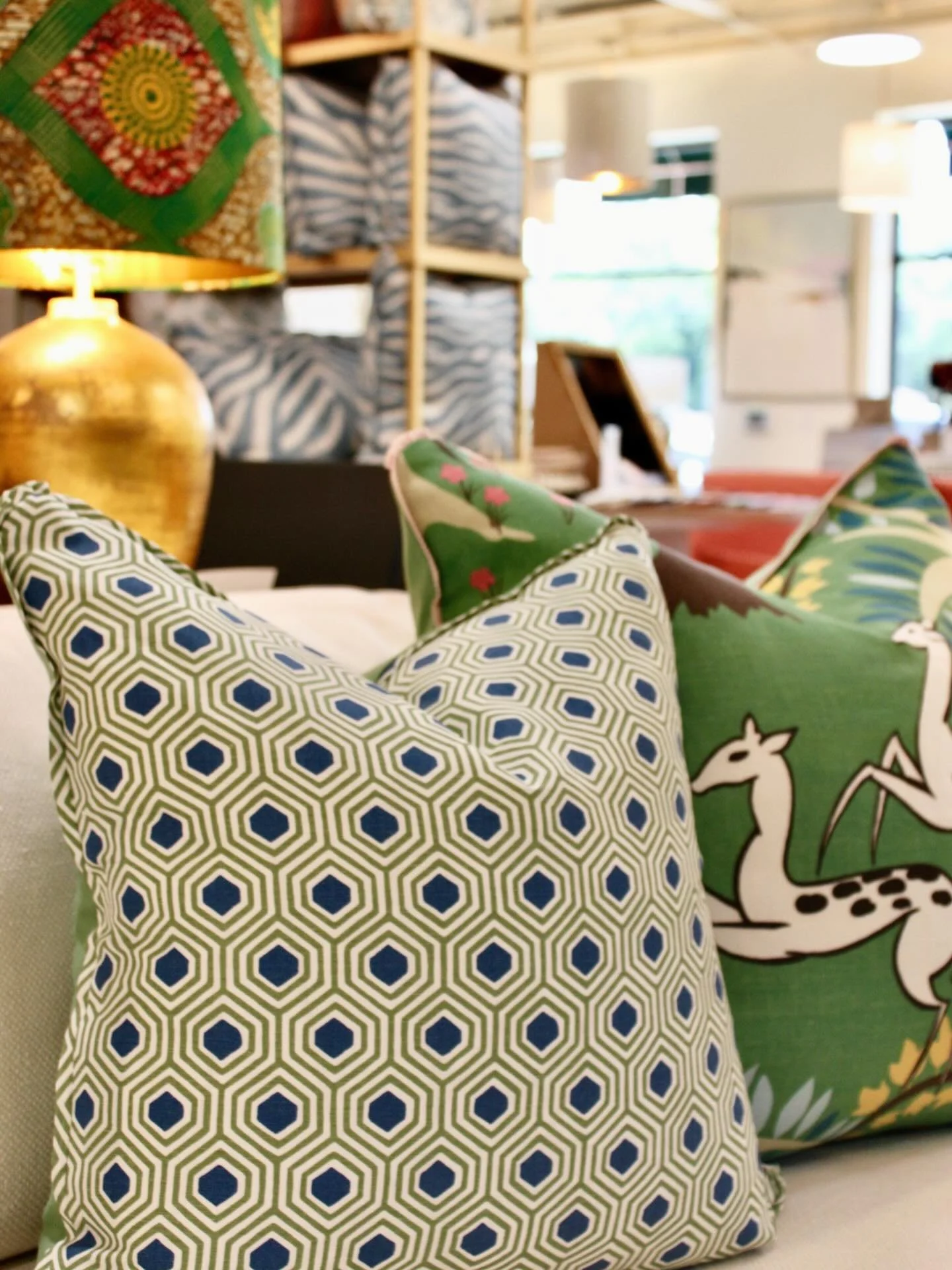 Greens on Greens 💚⛳️ Did you watch the Masters yesterday? 

Shop these and more in-store today until 4 PM&ndash;or create your own custom pair.