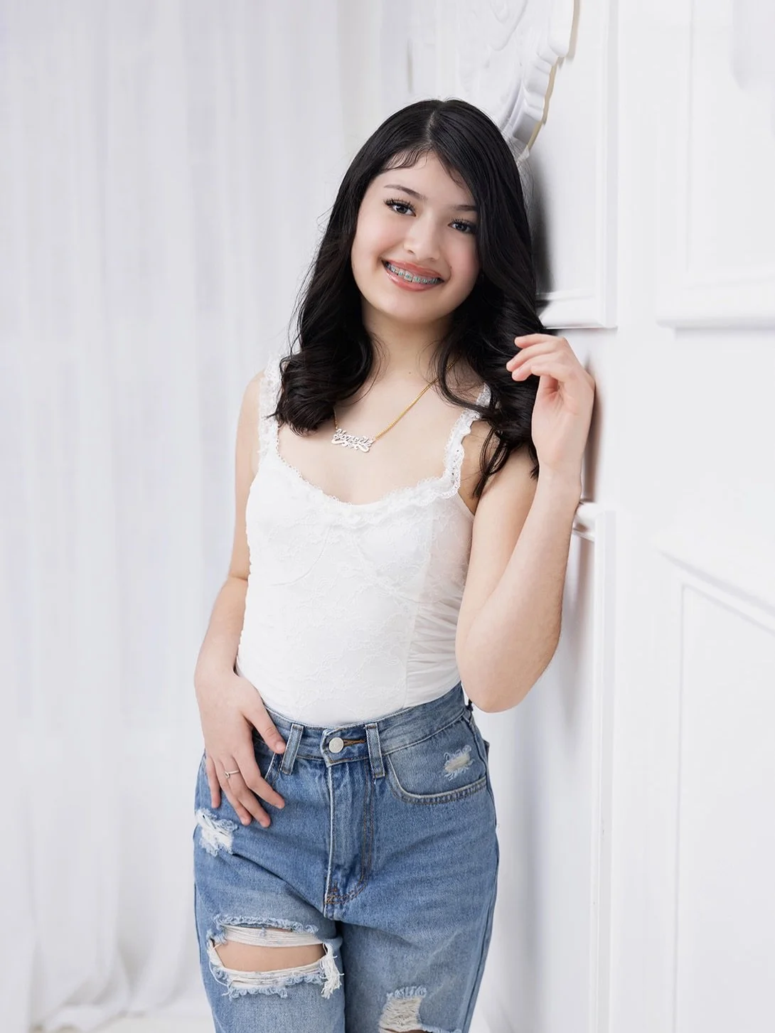 Simple, timeless, and full of personality. ✨
Sometimes the most minimal setups create the most beautiful portraits.