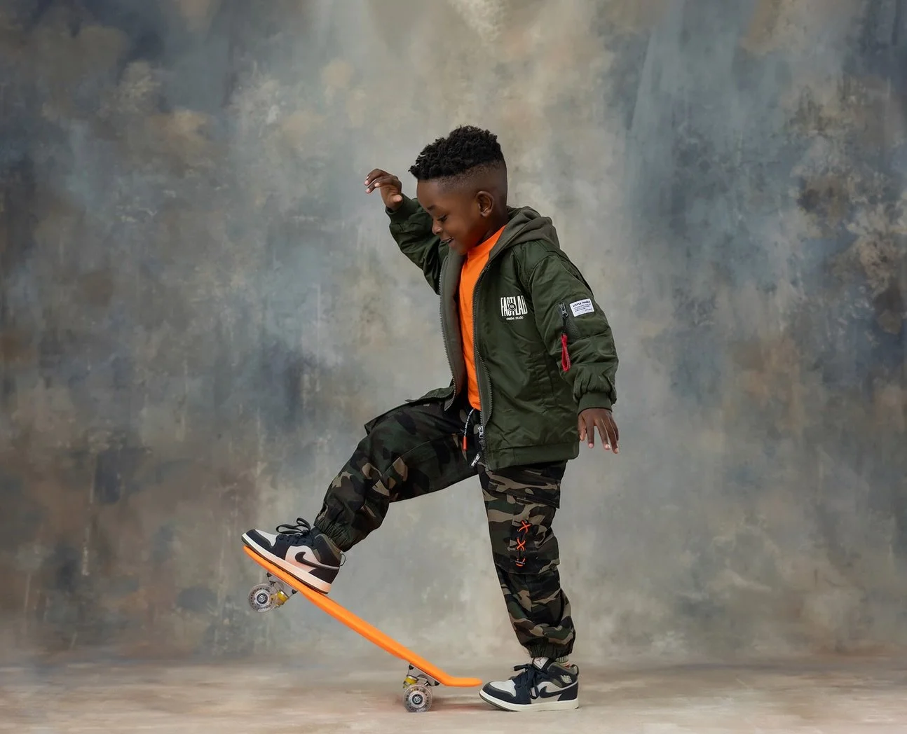 Handsome boy! Kid&rsquo;s birthday DM for ℹ️💙🩵 #kidsbirthdays #cakesmashsession #njphotographer #njcakesmashphotographer