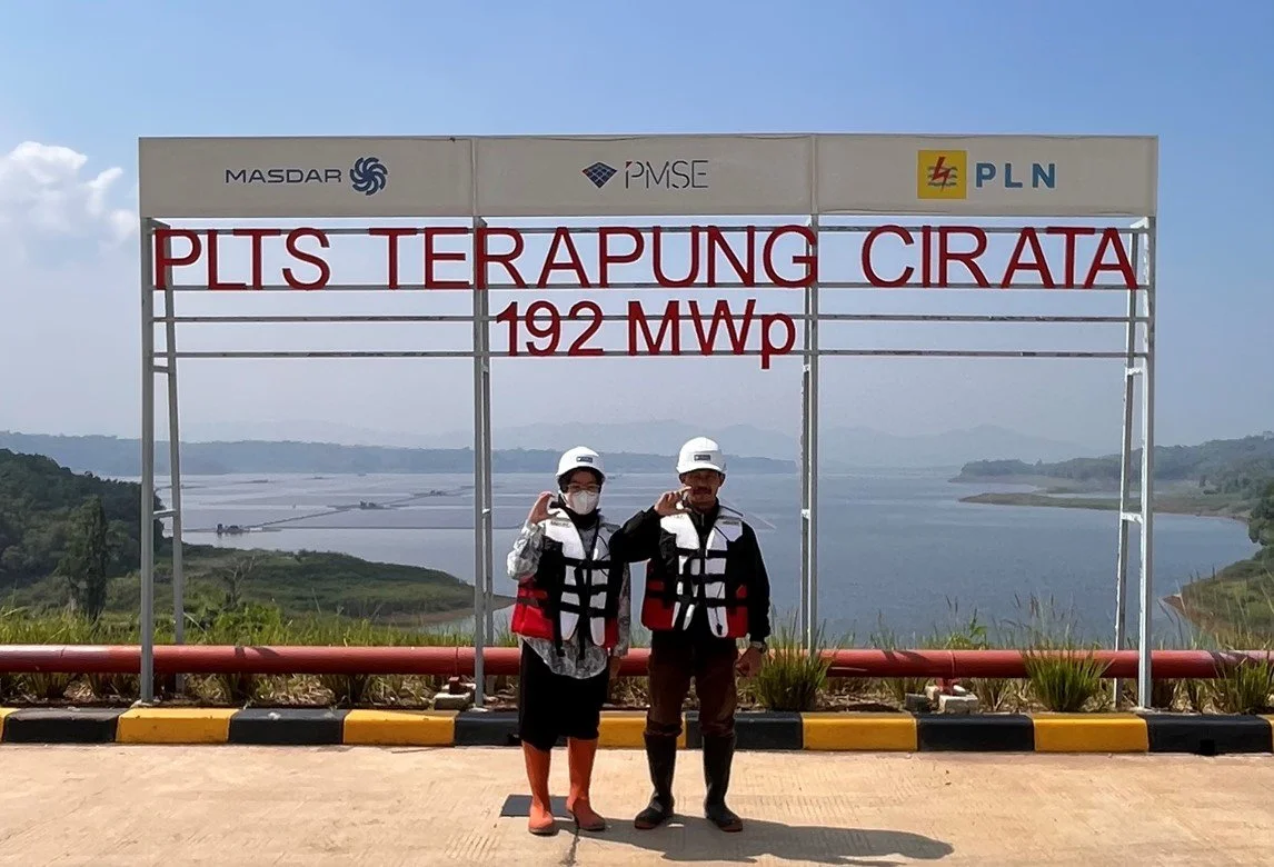 Uncovering the Impact of Cirata's Floating Solar Power Plant: Research by Unpad Fisheries Student