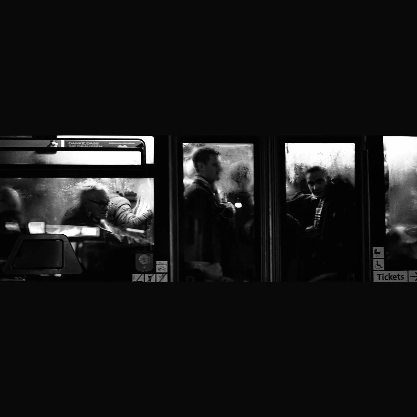 Cinema bus.
Copyright Sean Hardie 2025.
All photo, no AI.
.
.
.
.
.
.
.
.
.
.
.
#leicaphotography 
#leicaakademieusa 
#lfimagazine 
#lfigallery
#germanytourism
#burnmagazine
#monochromatic 
#m11monochrom 
#cinematicphotography 
#bnw_splendid
#captura