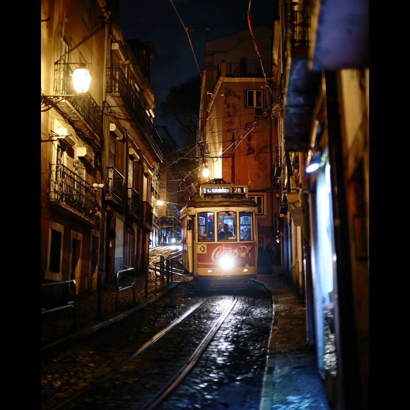 Chasing tram No. 28E
Copyright Sean Hardie 2025
All photo, no AI
www.seanhardie.net
,
,
,
,
,
,
,
,
,
,
,
,
.
.
.
.
.
#alfamalisboa 
#spicollective 
#leicasl2s 
#leicasl2sreporter 
#voigtlandernokton 
#leicaakademieusa 
#seanhardiephotography 
#ig_li