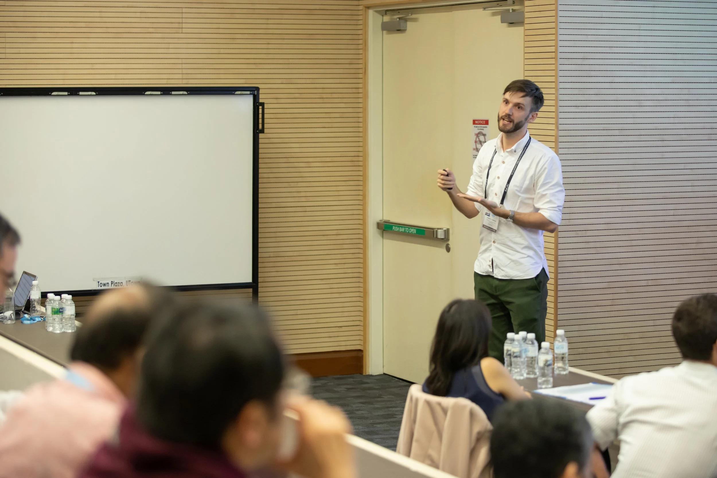 Our director presents at crystallography convention