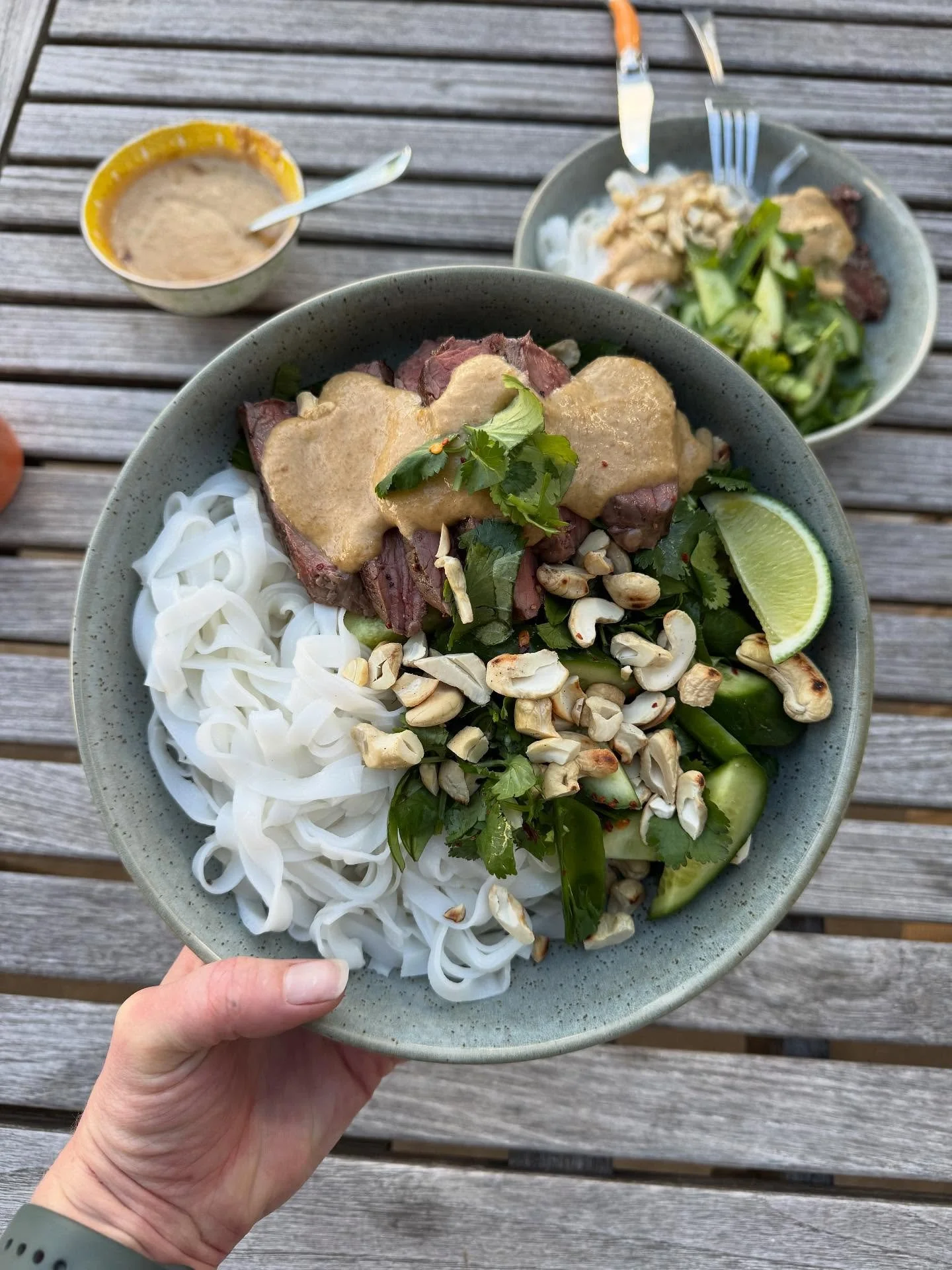 ✨Thai Beef with Satay Noodles✨

The perfect weeknight dinner and easy leftovers for lunch. This week&rsquo;s dinner inspo was from @donna.hay. Packed with protein, fibre and healthy fats this recipe is making its way to my regular rotation! 

#nouris