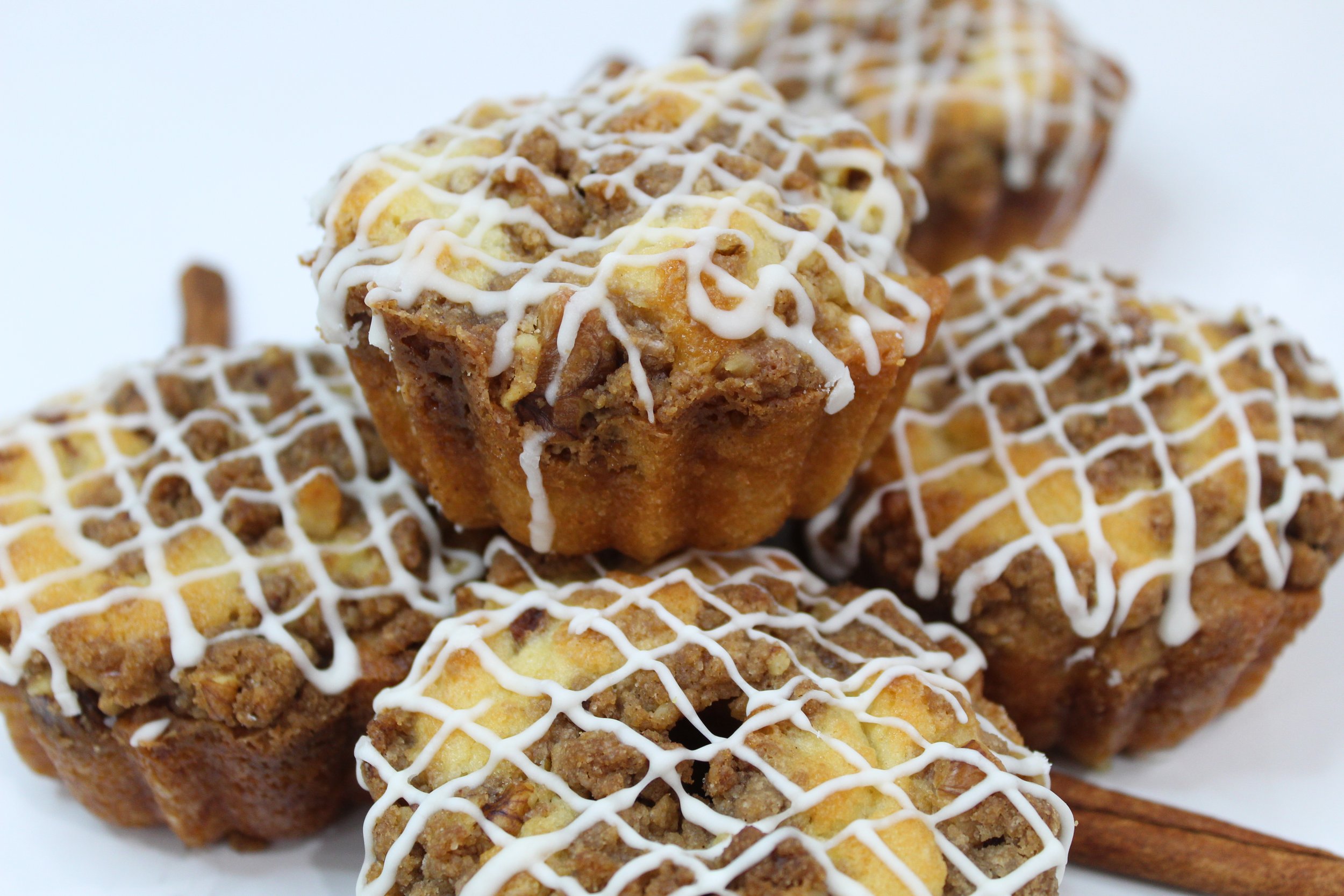Cinnamon Walnut Crumb Cake