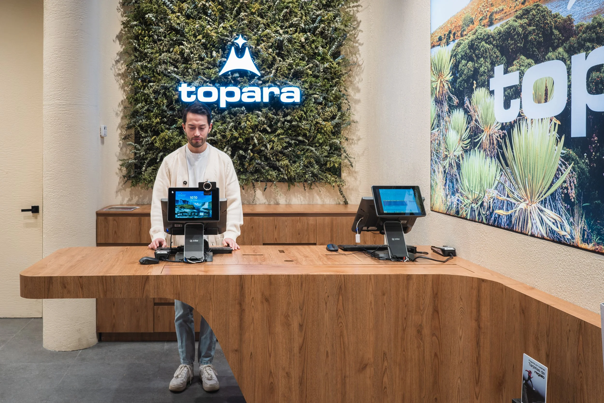 topara-counter-cajero.jpg