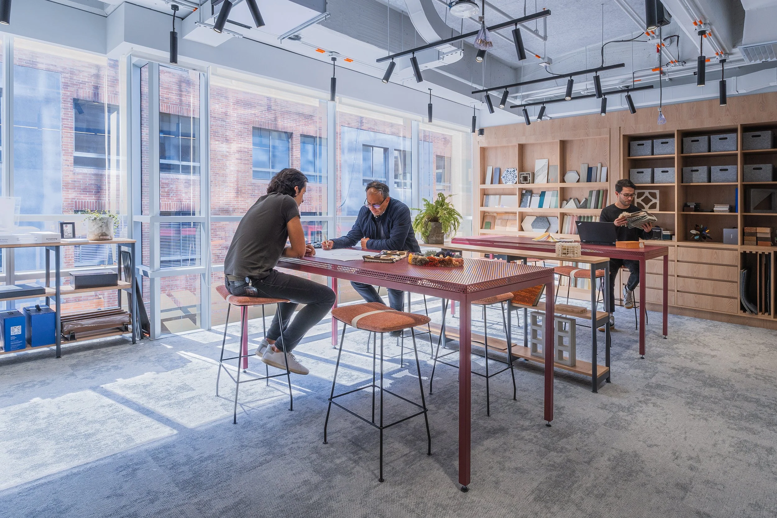 oficina-gensler-cuarto-materiales.jpg