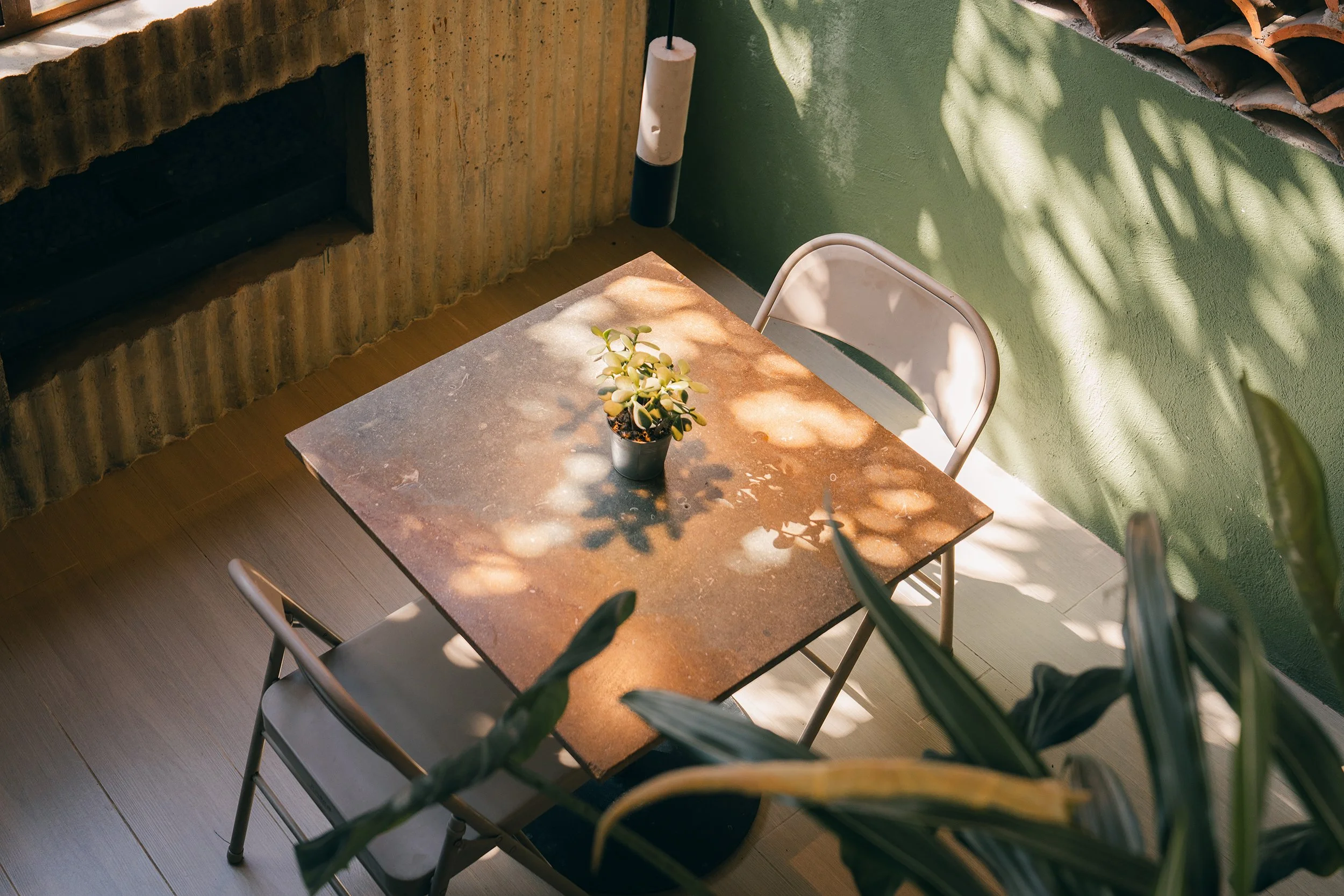 Fotografía de interiores. Foto comedor de Airbnb