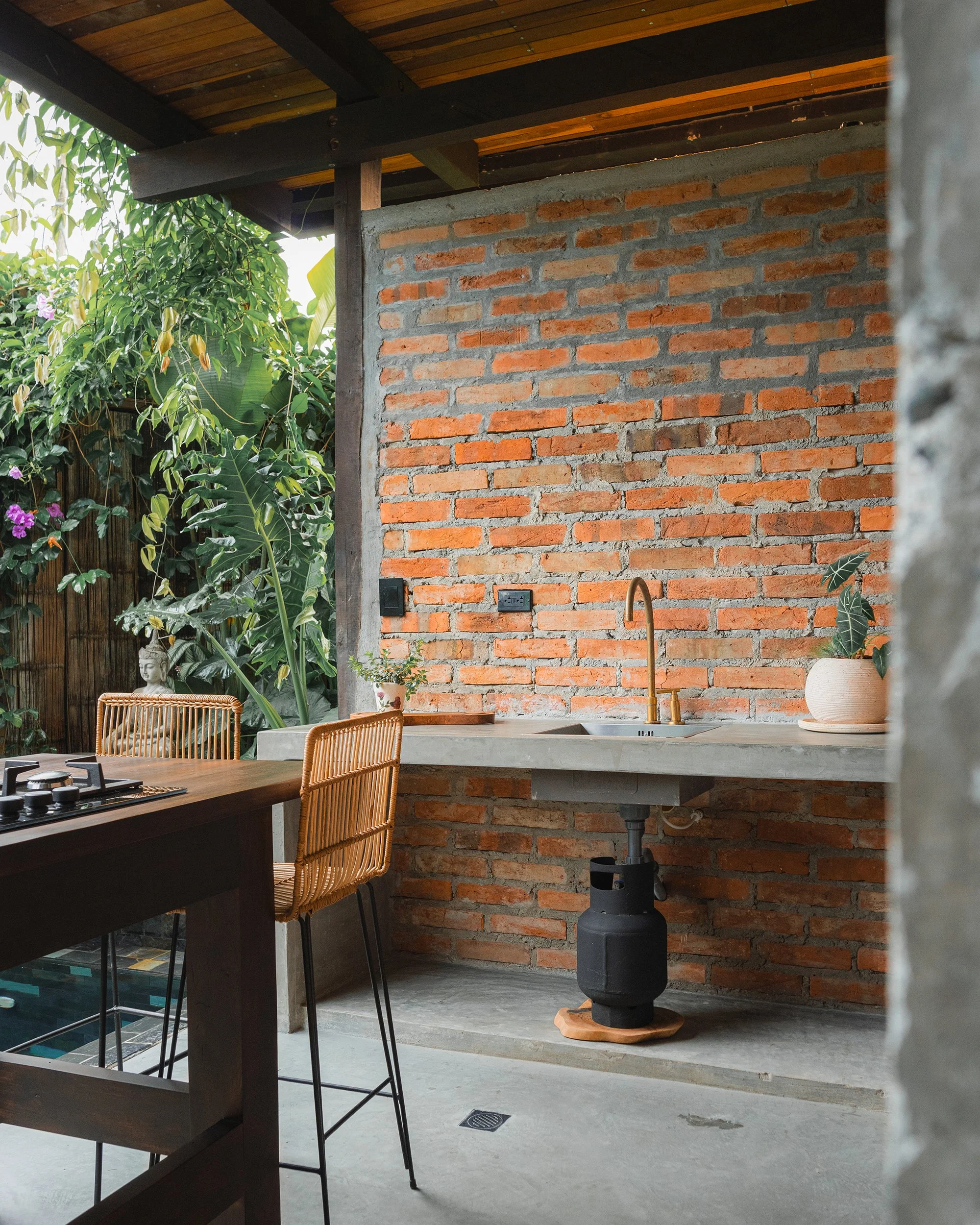 casa-vivero-barra-cocina.jpg