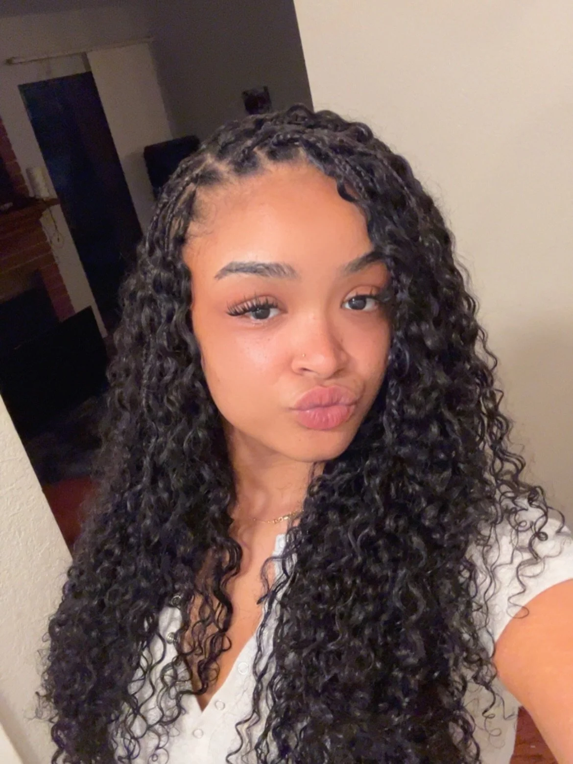 It&rsquo;s giving curls, confidence, and FULL Miracle Knots! 😍✨

Lightweight, versatile, and full from every angle&mdash;this install understood the assignment! 🖤

#MiracleKnots #FullMiracleKnots #ProtectiveStyle #CurlyHair #MsNaestyles 

Full and 