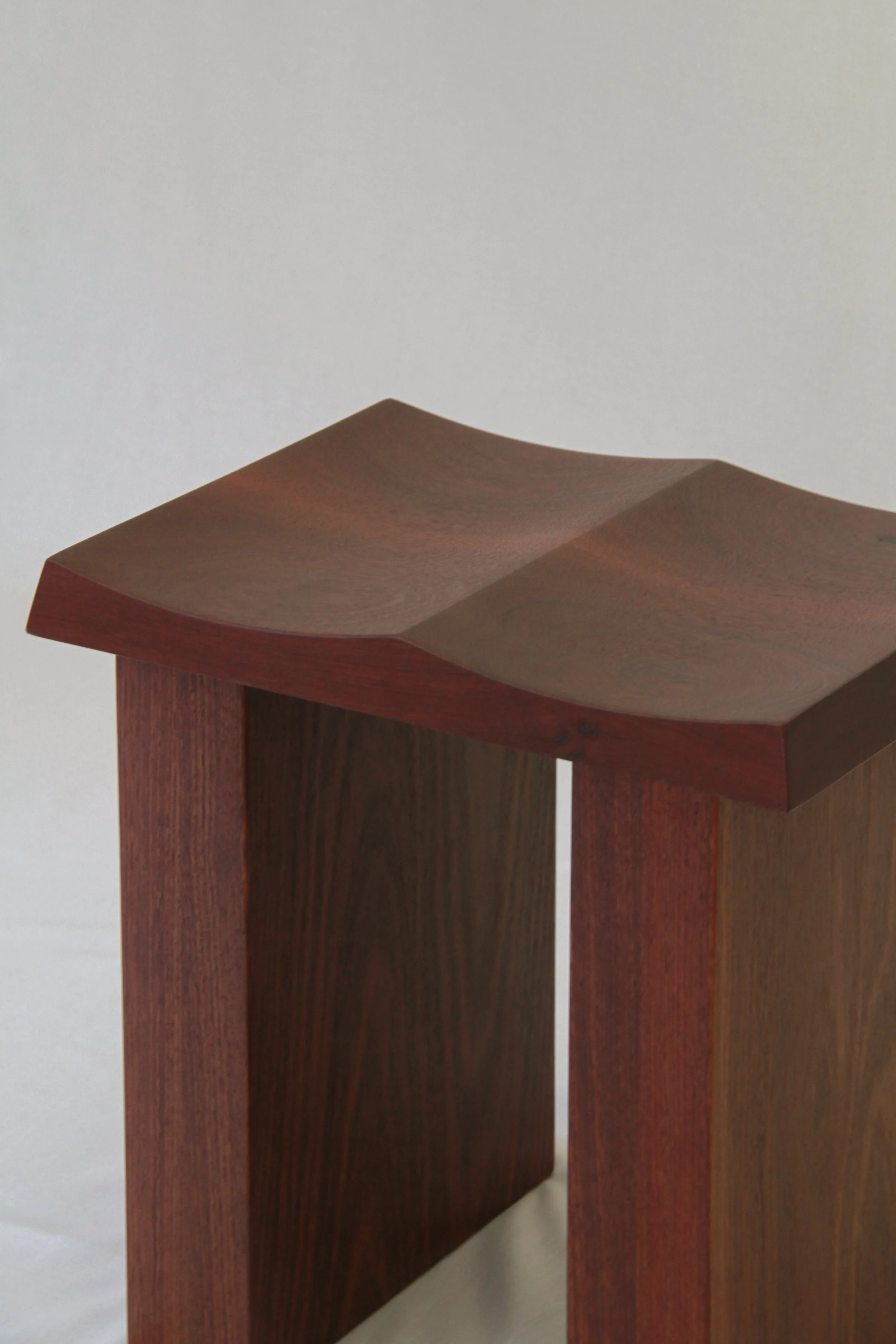 Wave Stool-2.jpg
