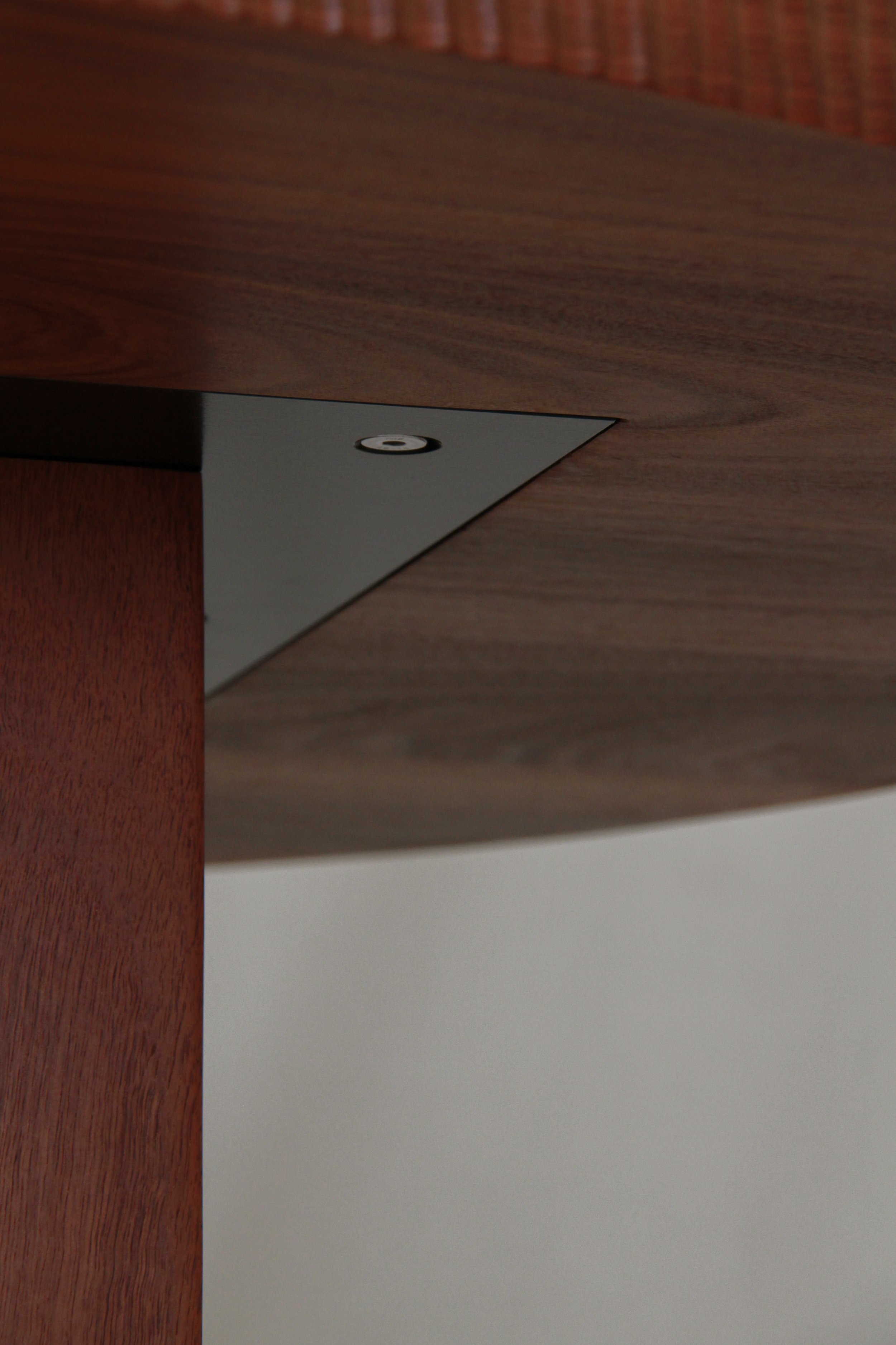 Rippled Edge Dining Table-2.jpg