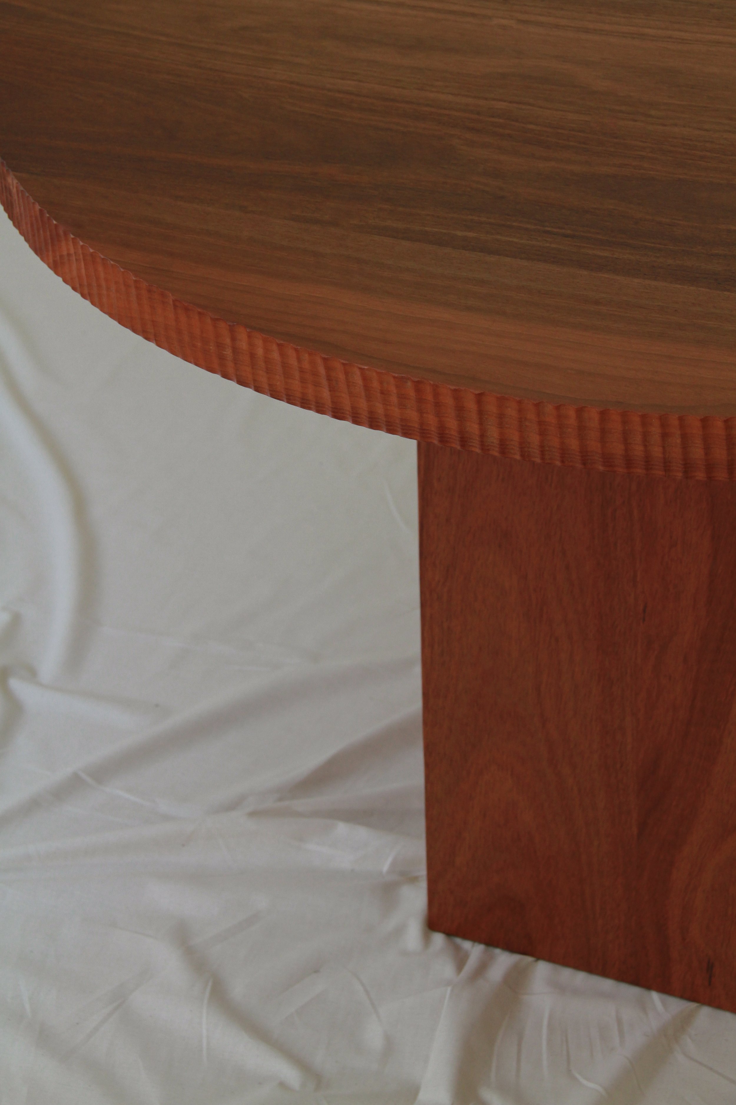Rippled Edge Dining Table-3.jpg