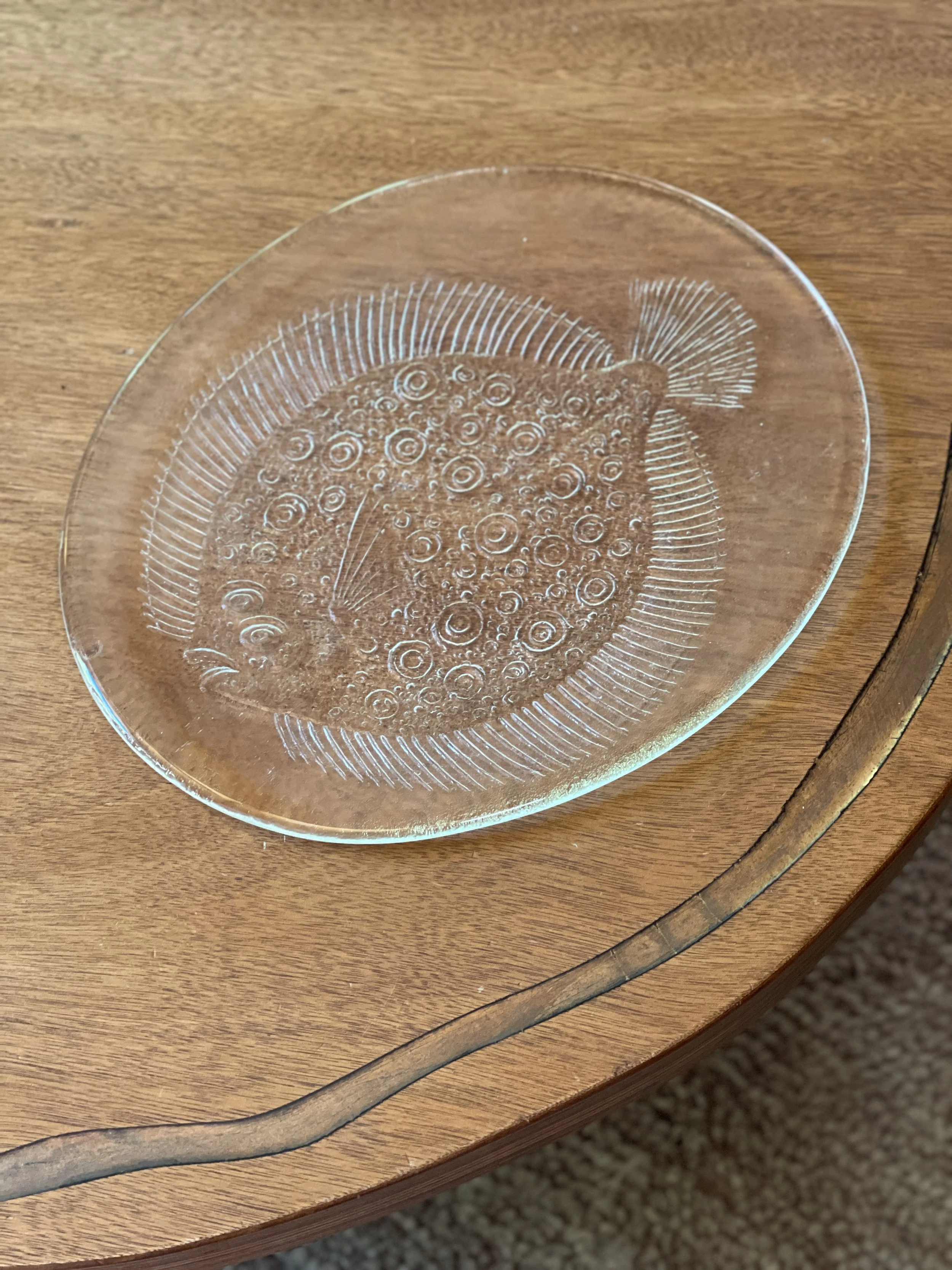 kosta boda ‘party’ flounder platter by Göran Wärff