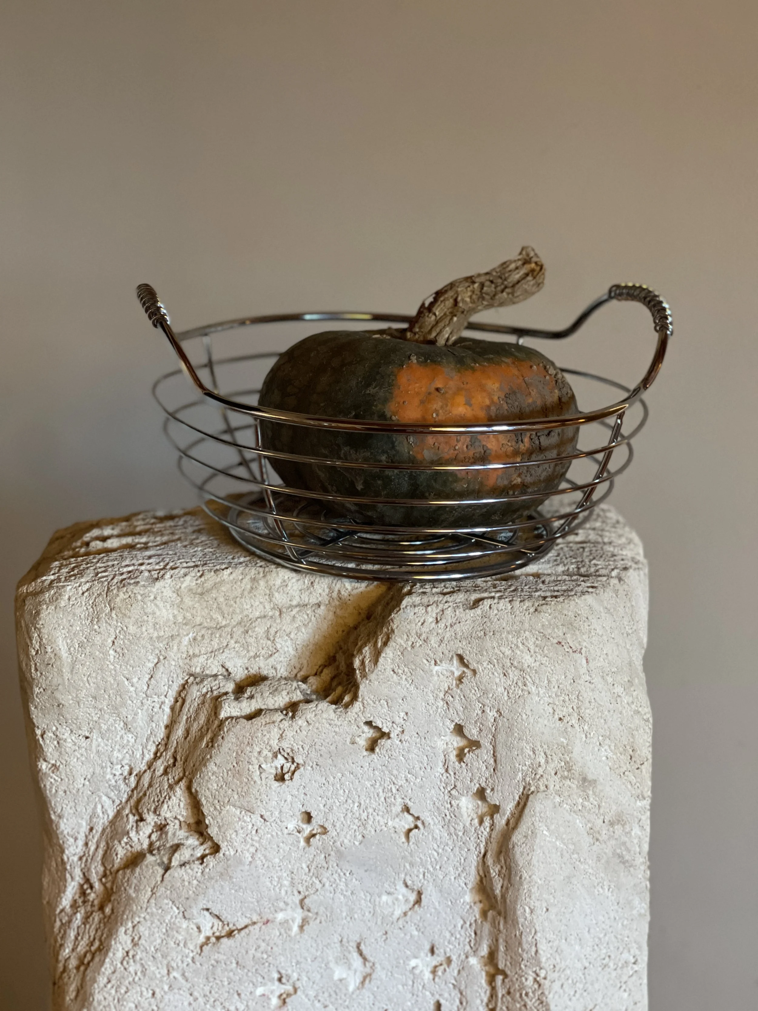 wire fruit bowl